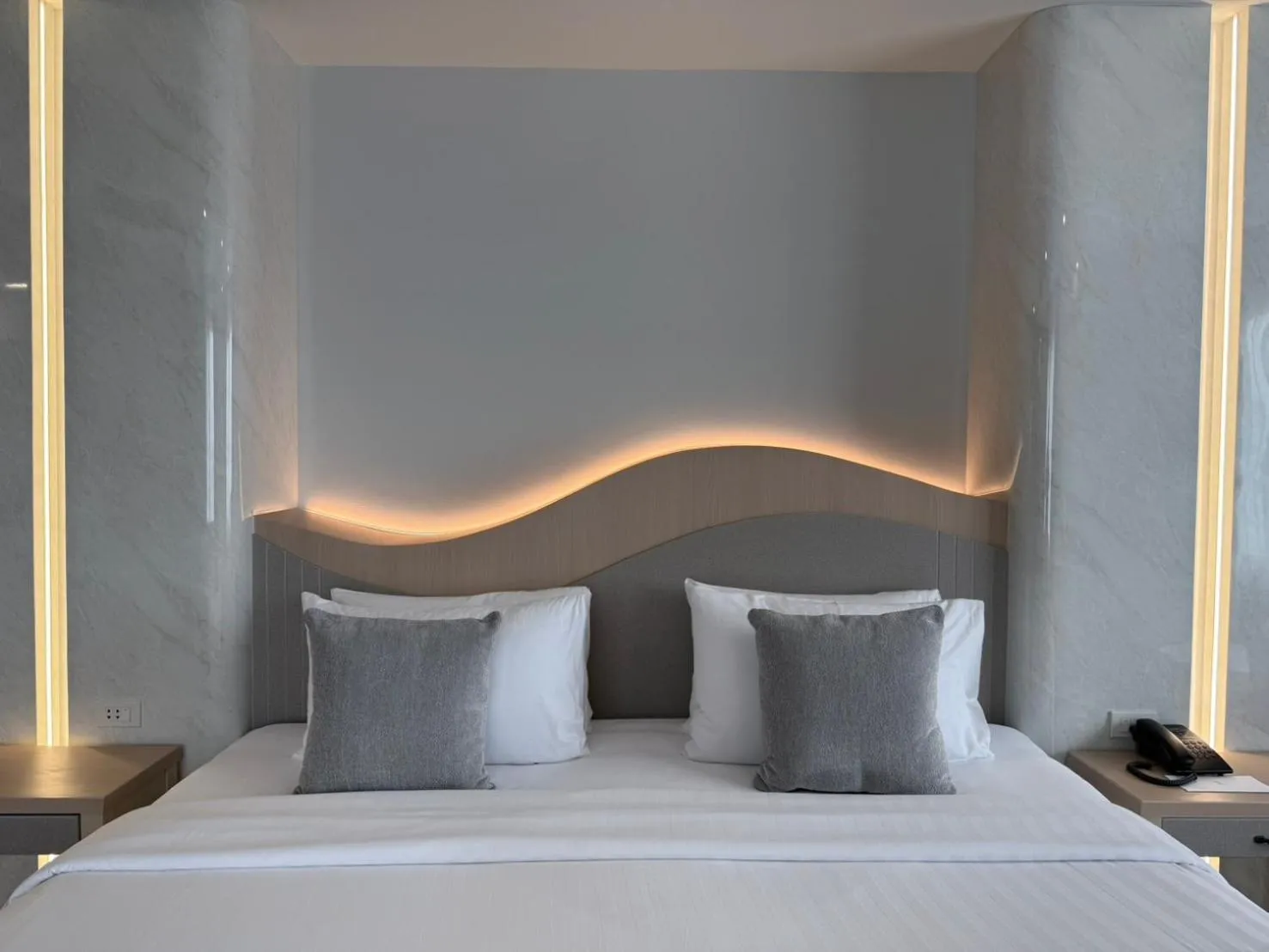 Grand Corner Double Room in Empress Pattaya Hotel