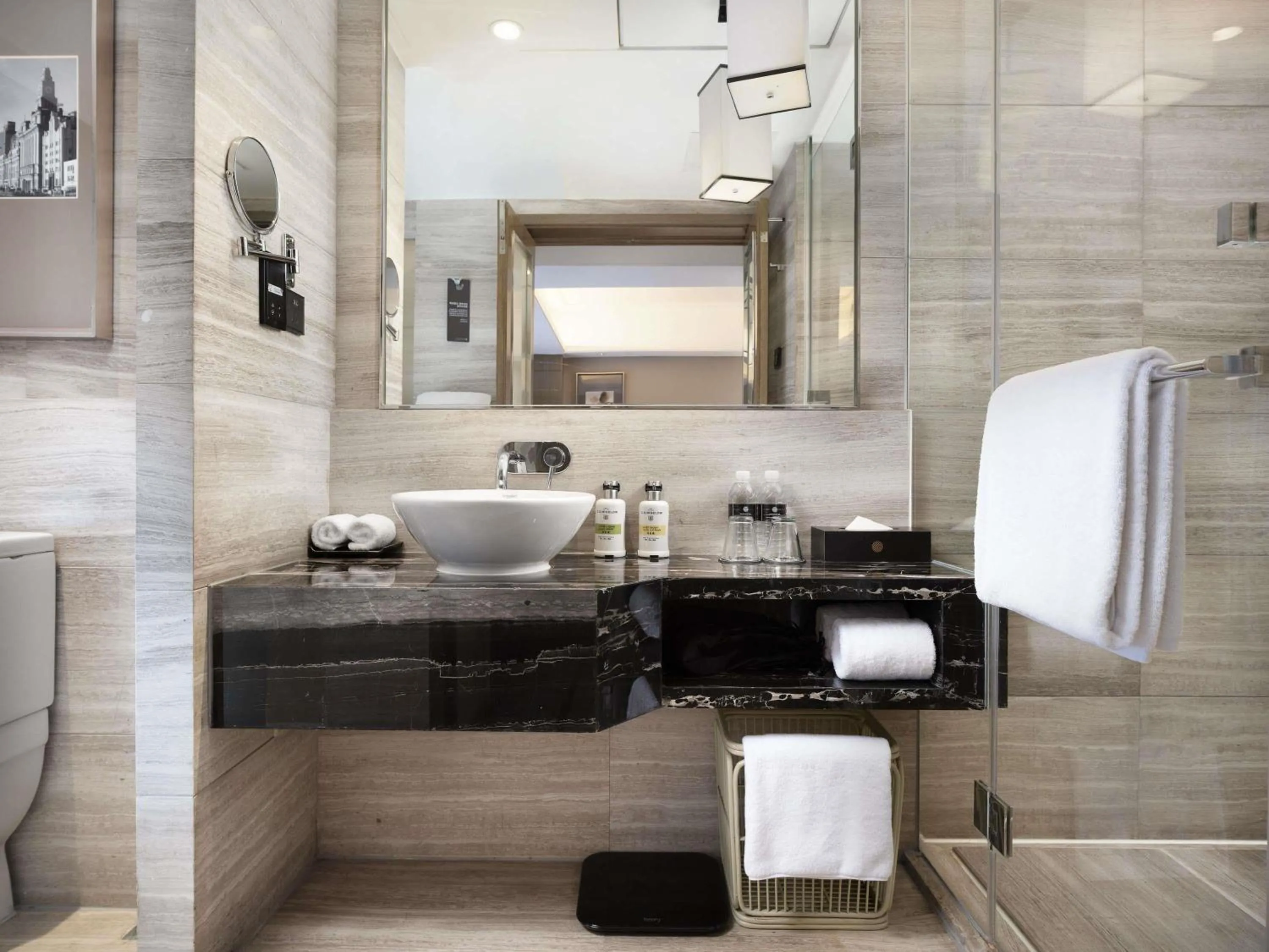 Executive King Room - single occupancy in Pullman Shanghai Jing'an-Jing'an district, downtown railway station, traffic hub, easy to travel Shanghai