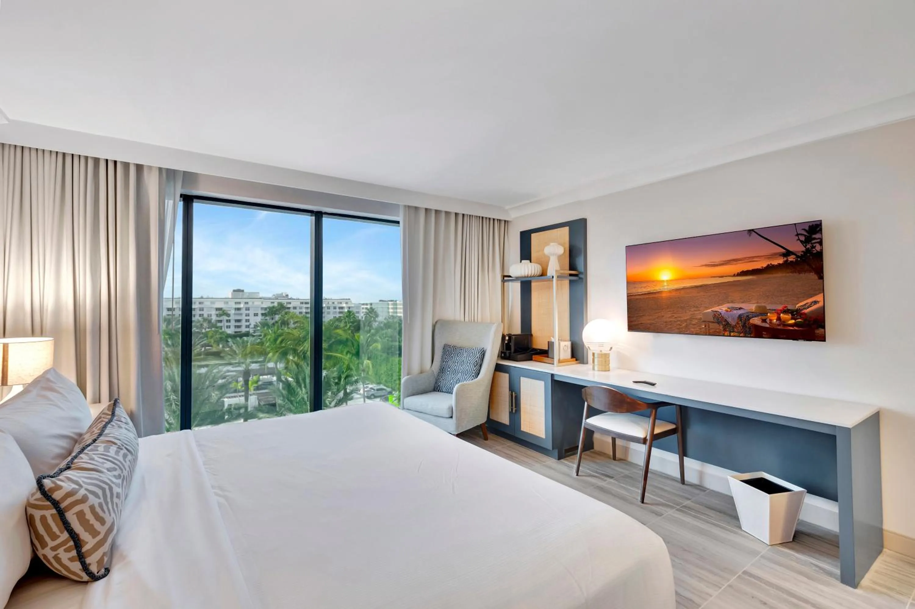 King Room with Pool View in Tideline Palm Beach Ocean Resort and Spa