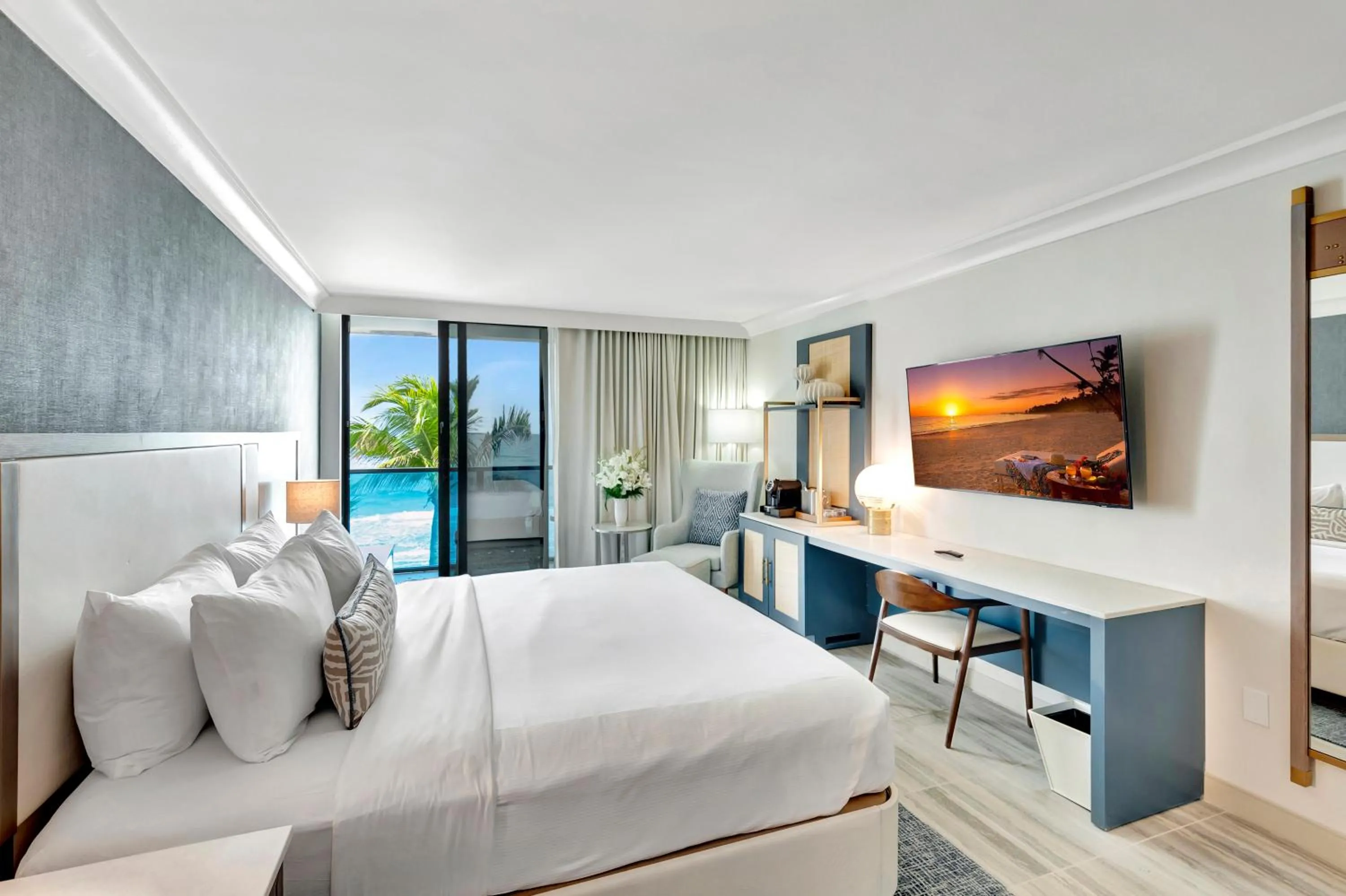 Double Room with Balcony in Tideline Palm Beach Ocean Resort and Spa
