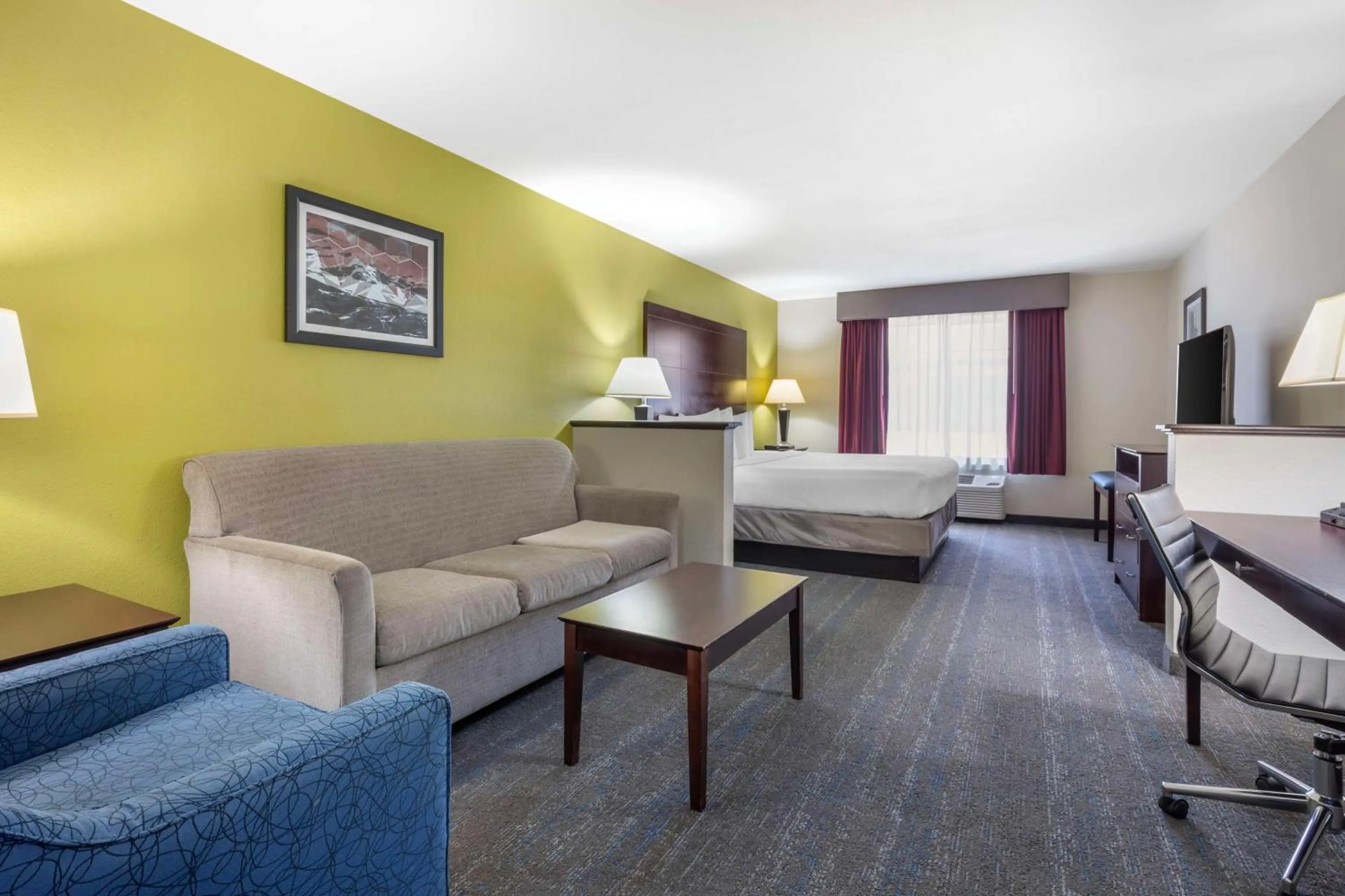 King Suite - Disability Access in Best Western Plus Mansfield Inn & Suites
