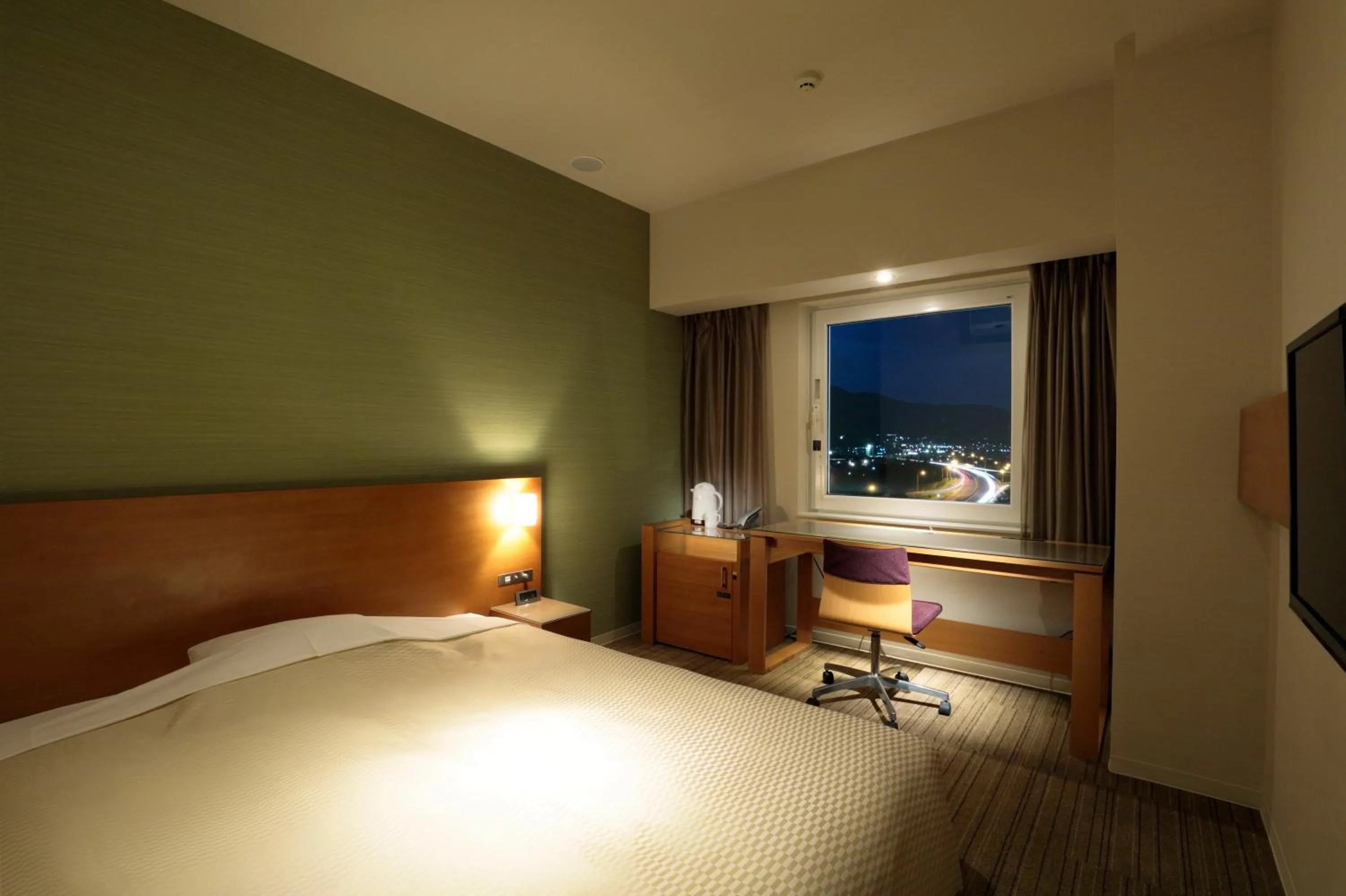 Standard Double Room - single occupancy - Smoking in Candeo Hotels Chino