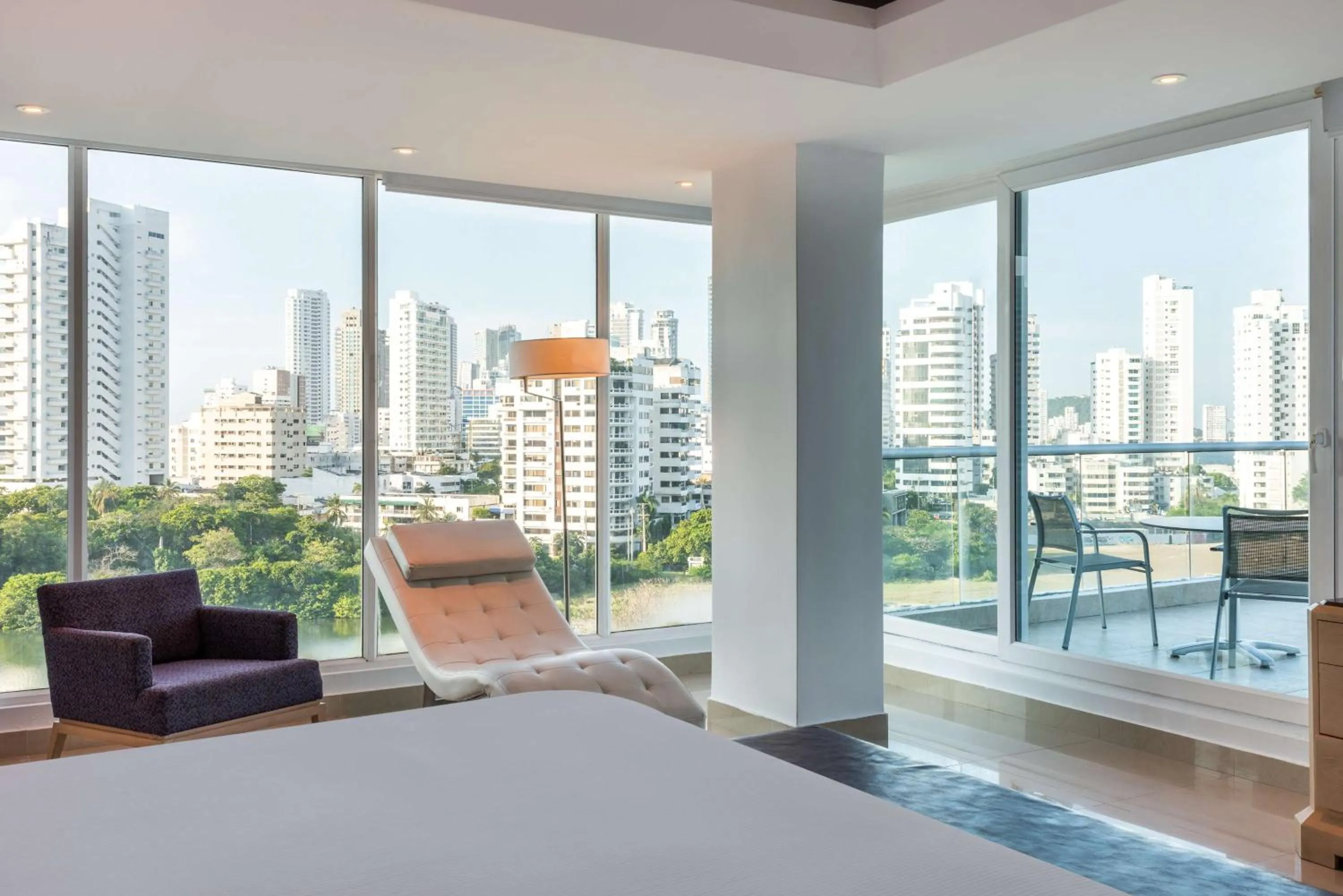 King Corner Suite with City /Ocean View in Hilton Cartagena