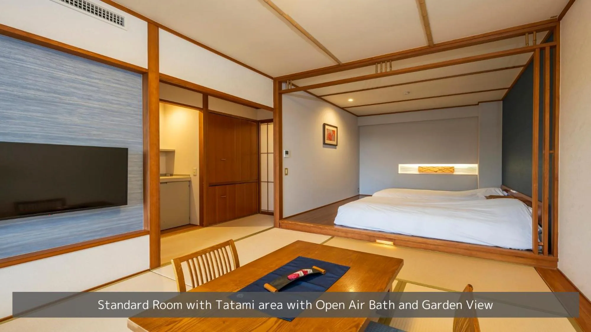Standard Room with Tatami area with Open Air Bath and Garden View in Hamachidorinoyu Kaisyu