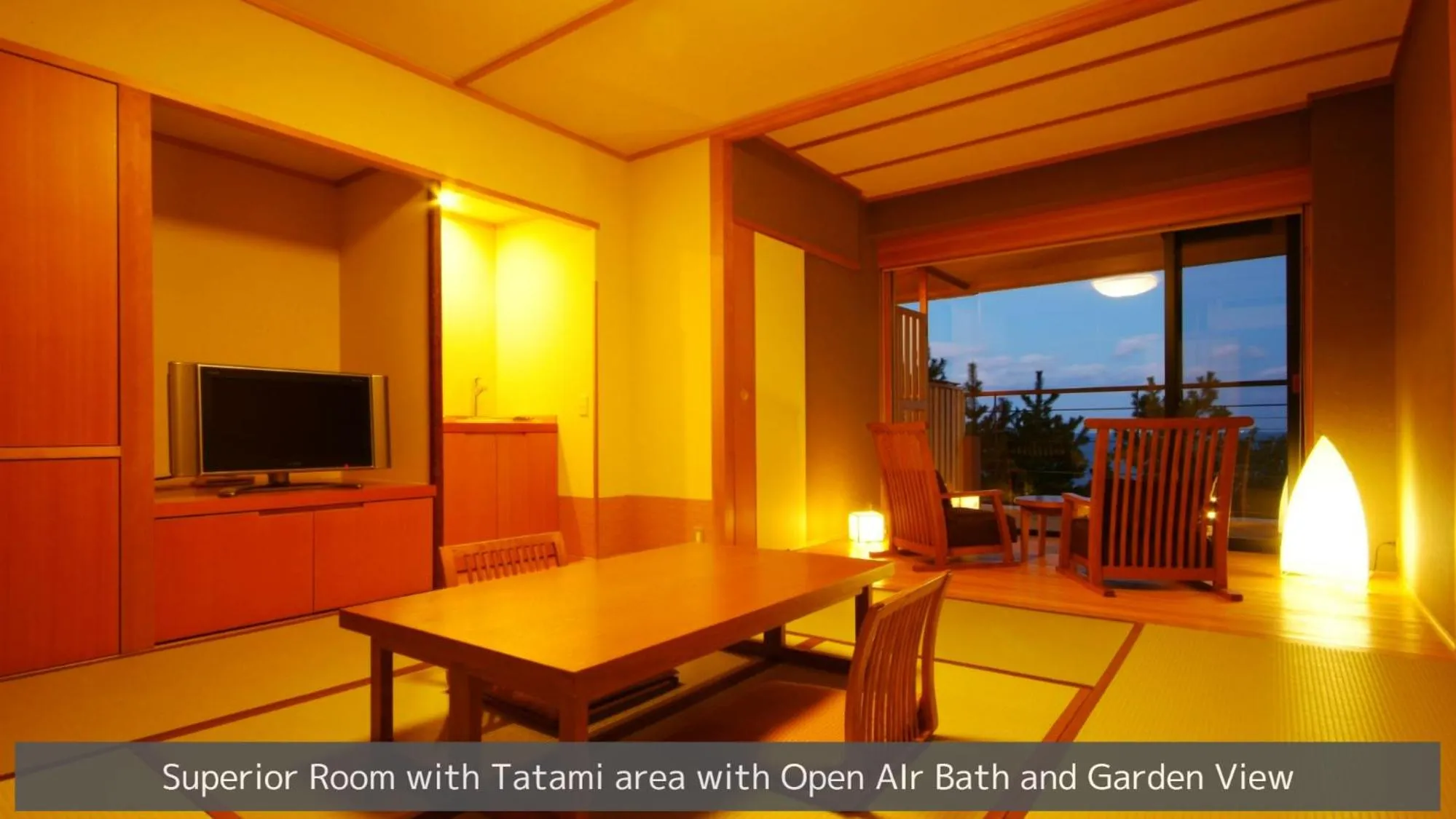 Superior Room with Tatami area with Open Air Bath and Garden View in Hamachidorinoyu Kaisyu