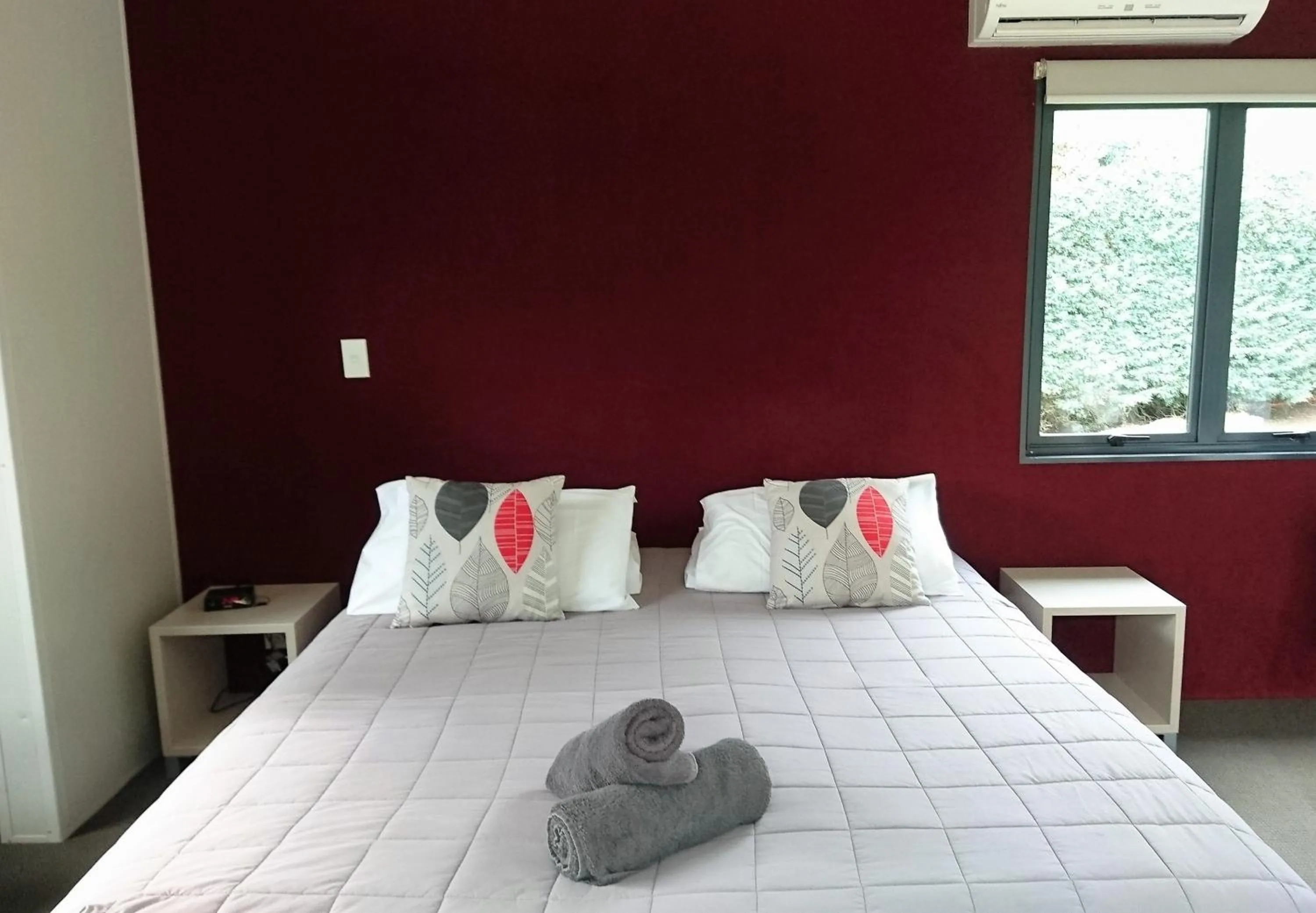Large Standard Cabin with Shared Bathroom in Taupo Debretts Spa Resort