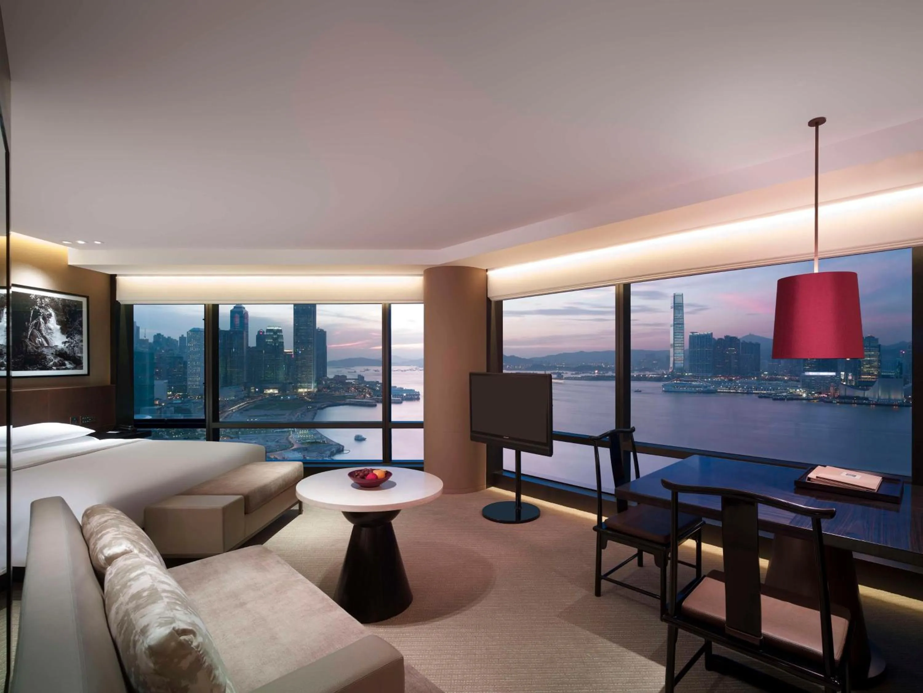 Deluxe King Room with Harbor View - Club Access in Grand Hyatt Hong Kong