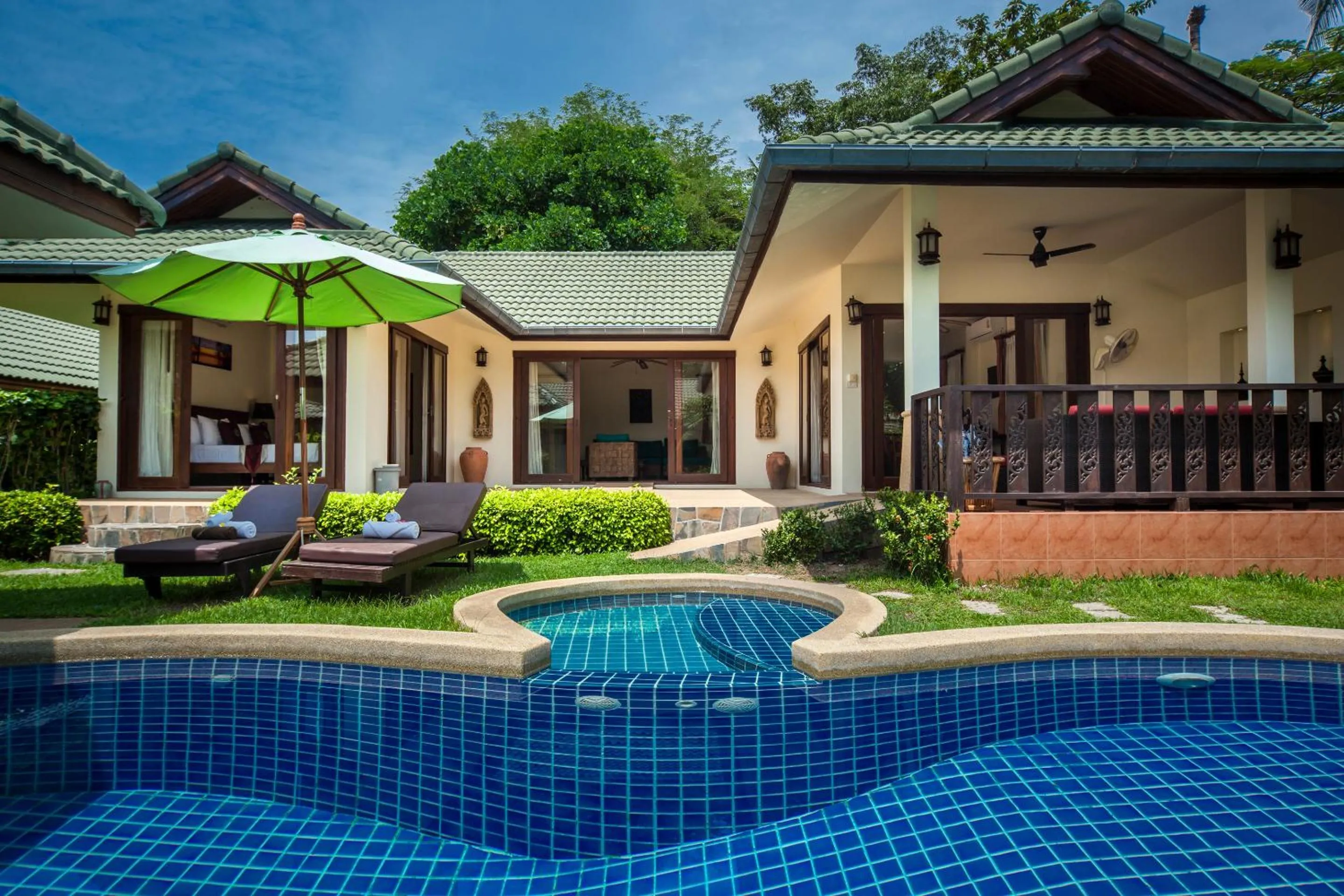 Idyllic Samui Beach Villa Resort
