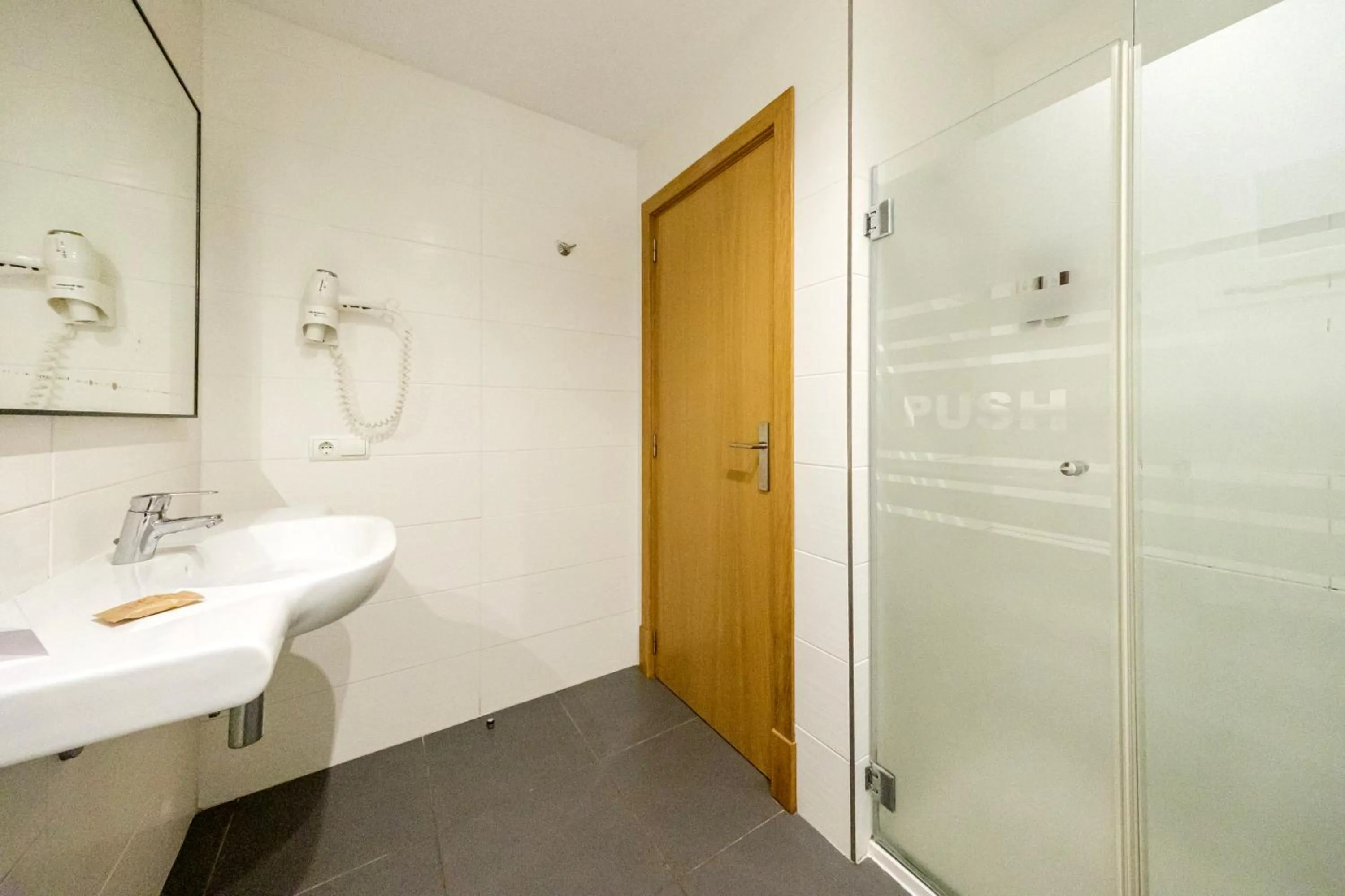 One-Bedroom Apartment in Cabot Tres Torres Apartamentos