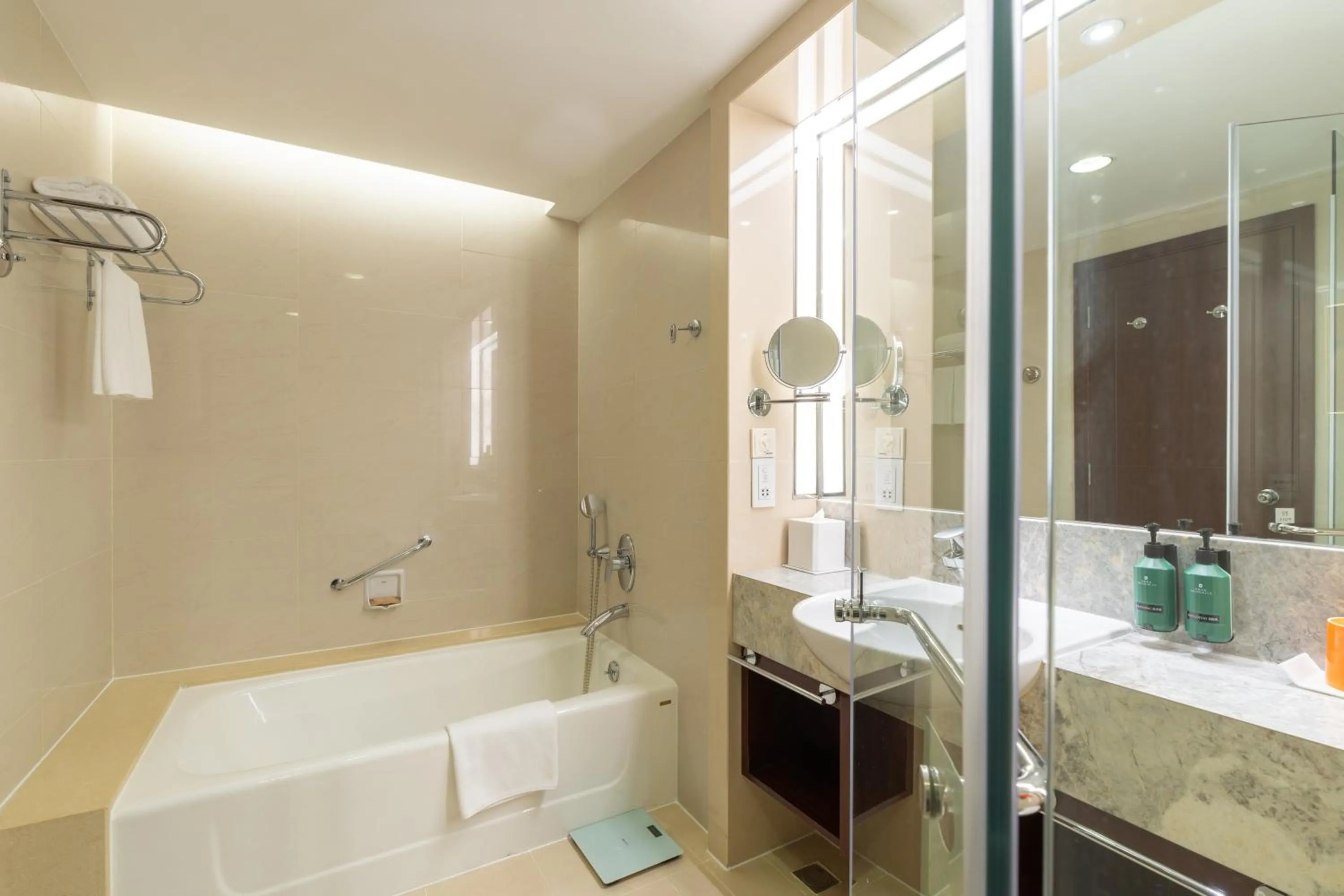 Superior Double Room in Shangri-La Dalian