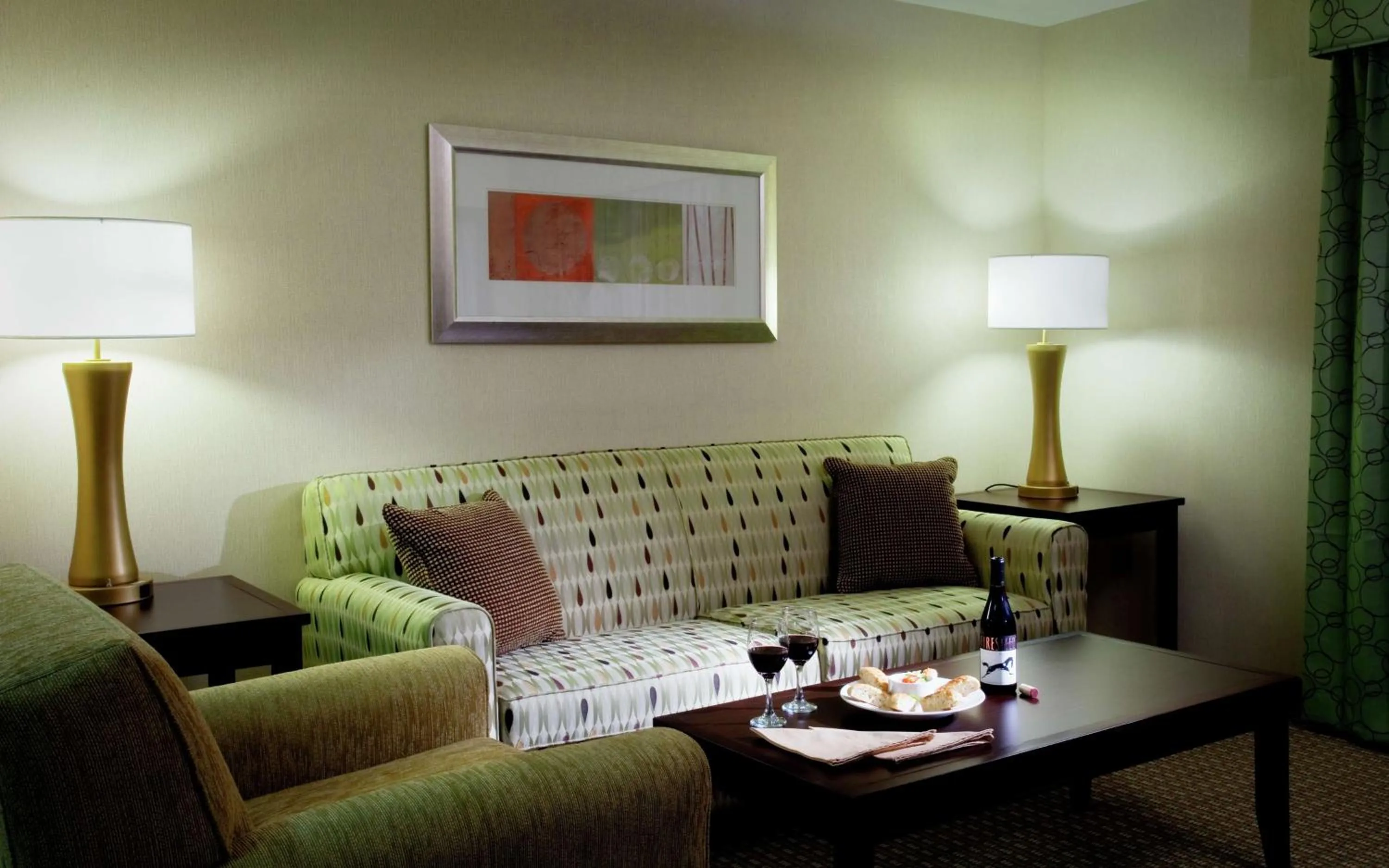 One-Bedroom King Suite in Hilton Garden Inn Seattle/Bothell