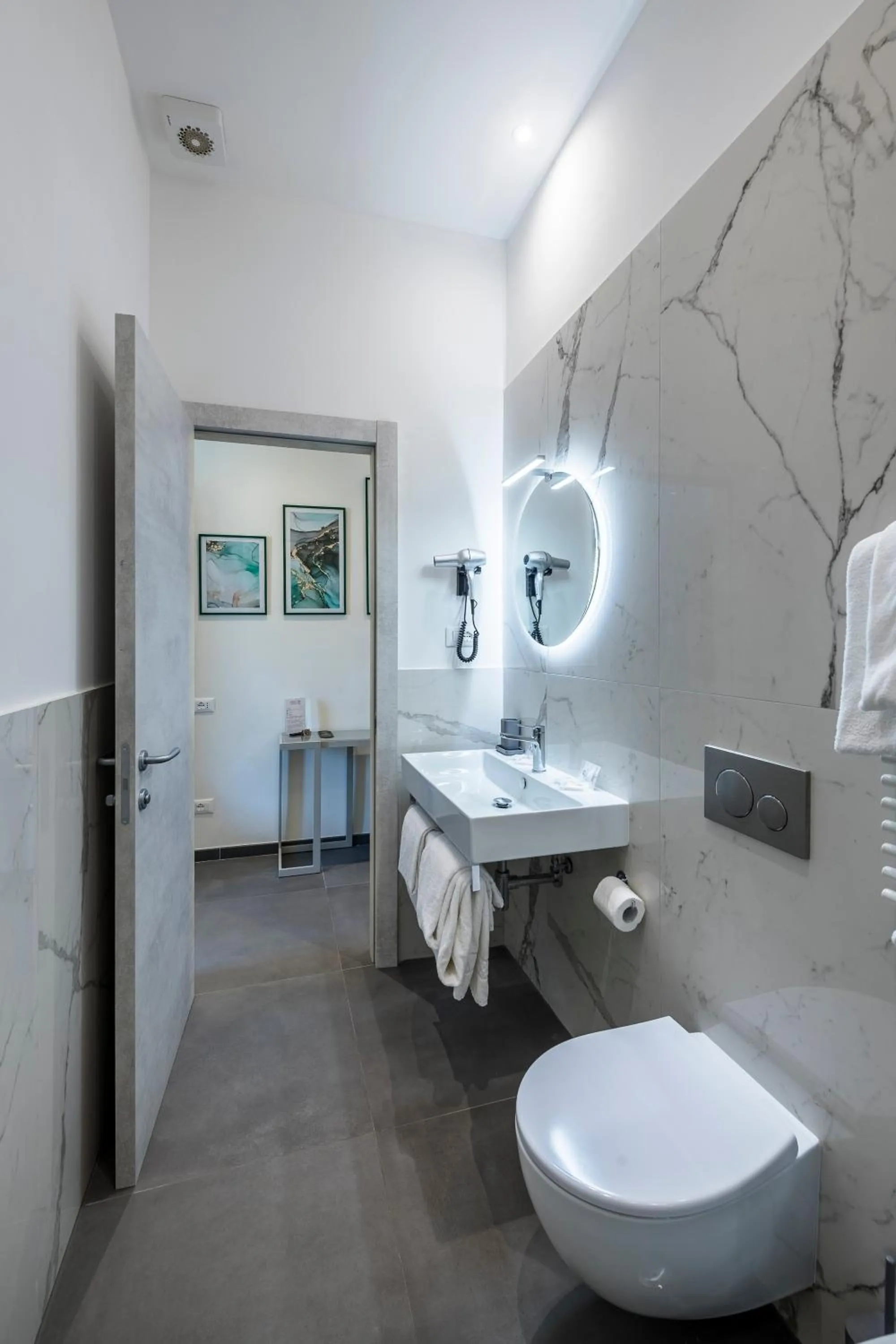 Deluxe Quadruple Room in Hotel California