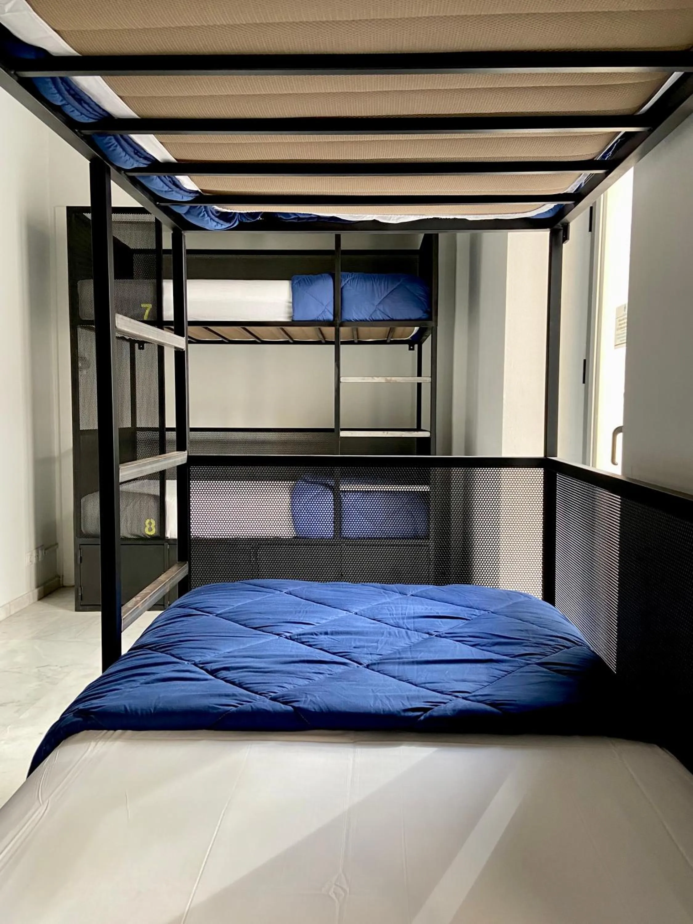 Bed in 6-Bed Mixed Dormitory Room in JOY Setas Coworking