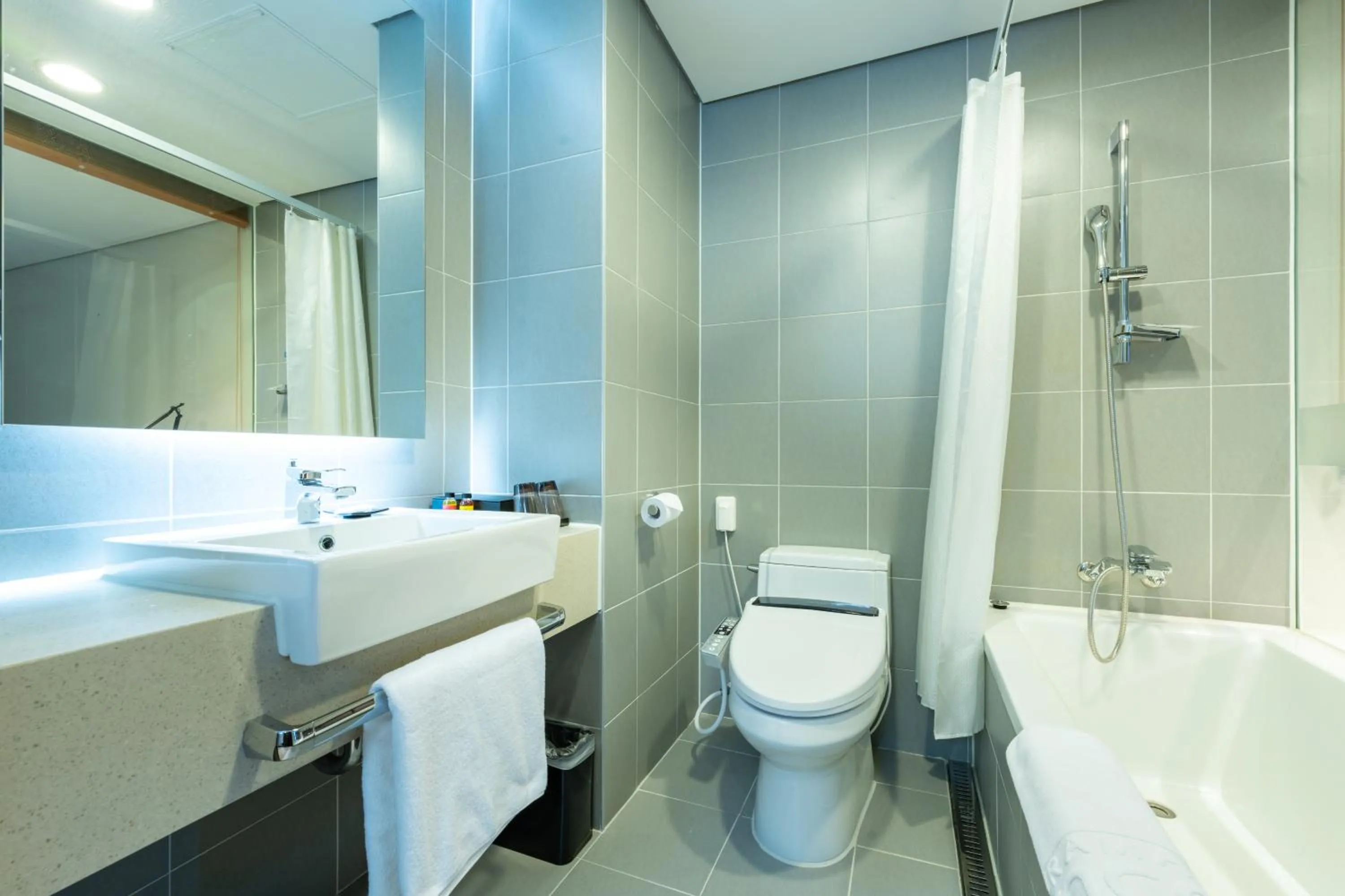 Twin Room in Ramada Encore by Wyndham CheonAn