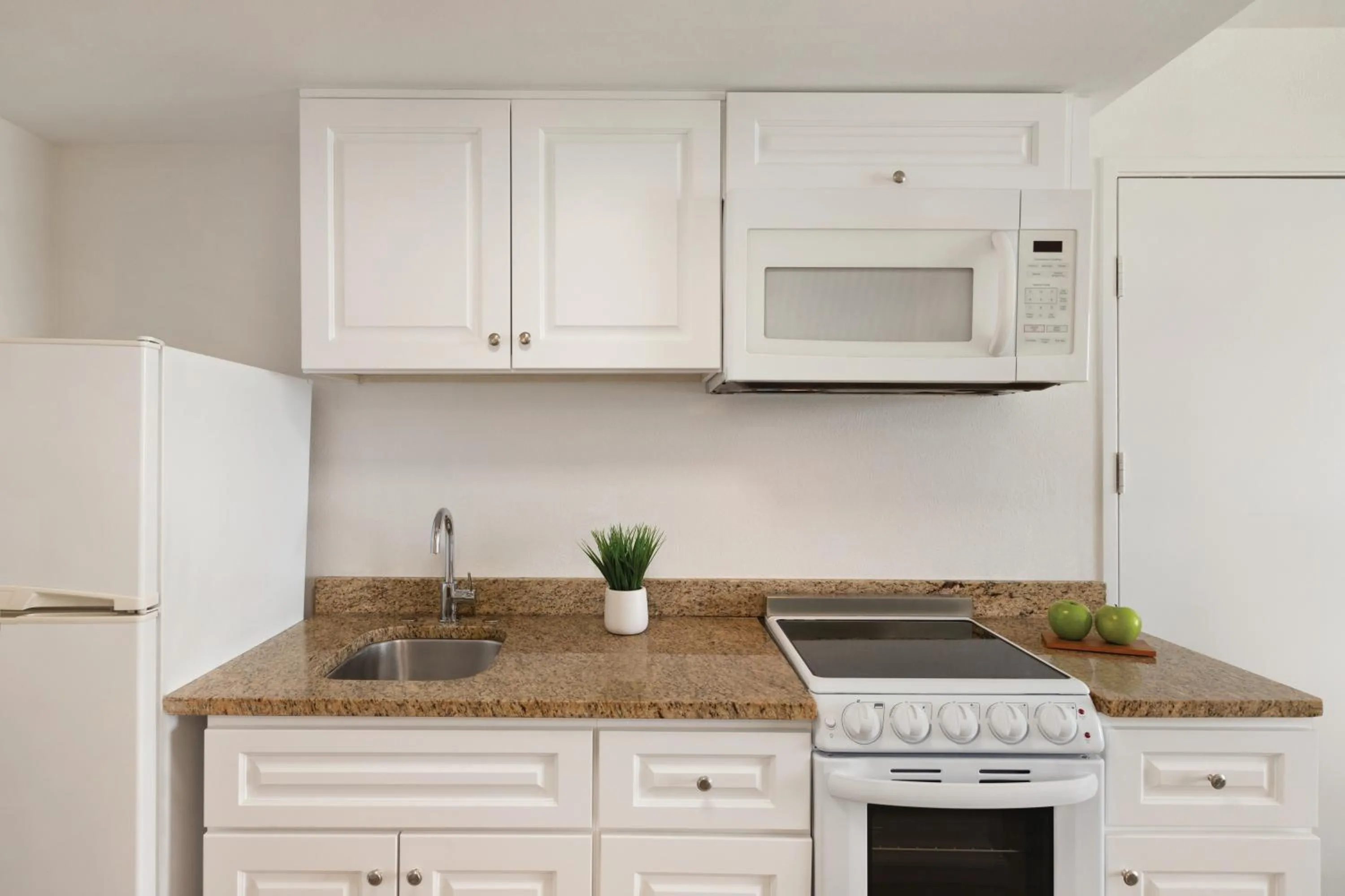 One-Bedroom King Suite with Sofa Bed - Non-Smoking in Radisson Beachfront Hotel - Panama City Beach