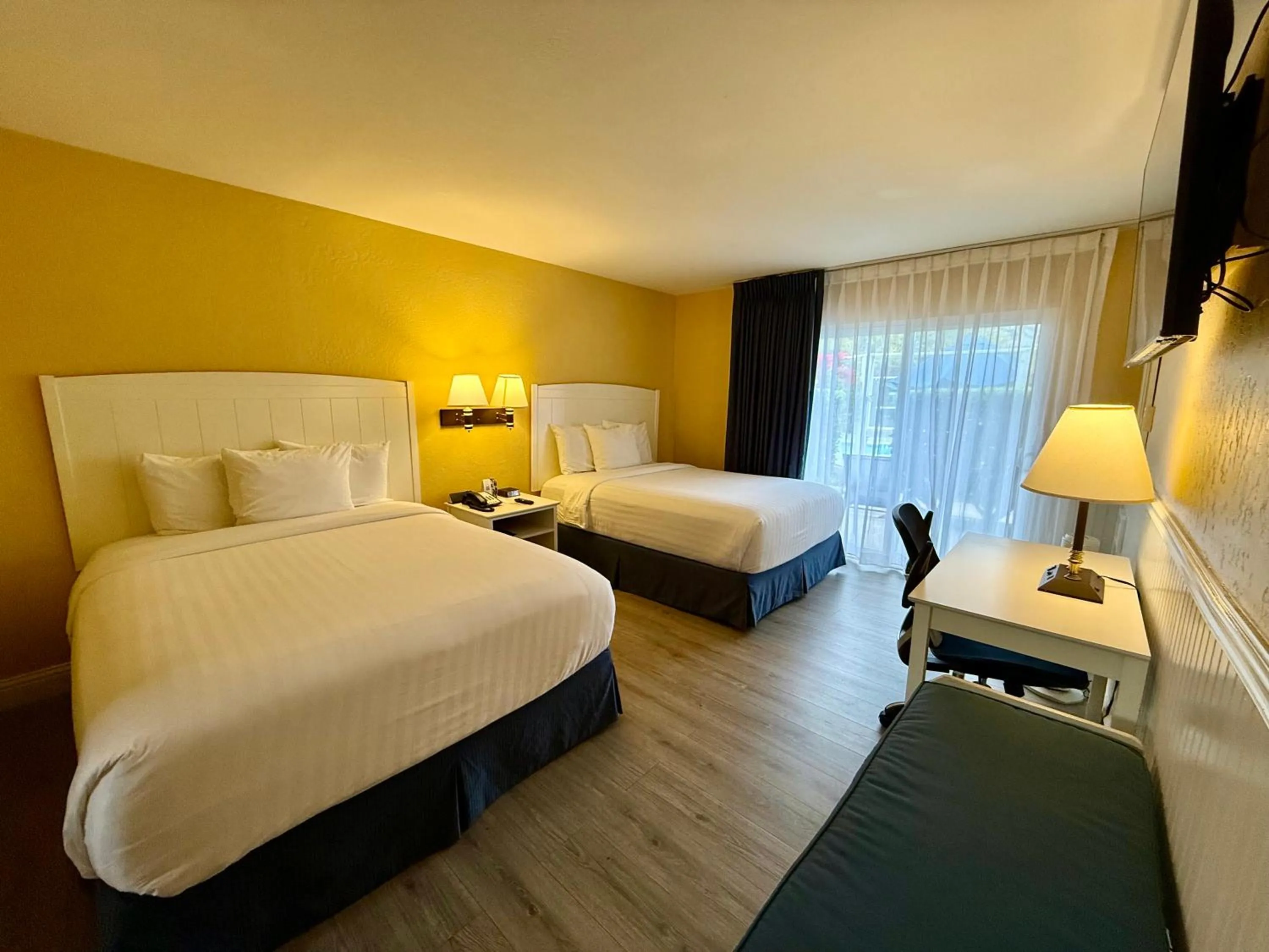 Queen Room with Two Queen Beds in Monterey Bay Lodge