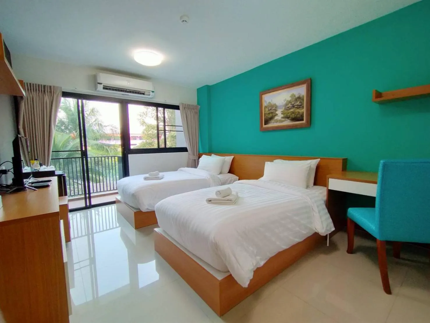 Superior Twin Room in SiRi Ratchada Bangkok