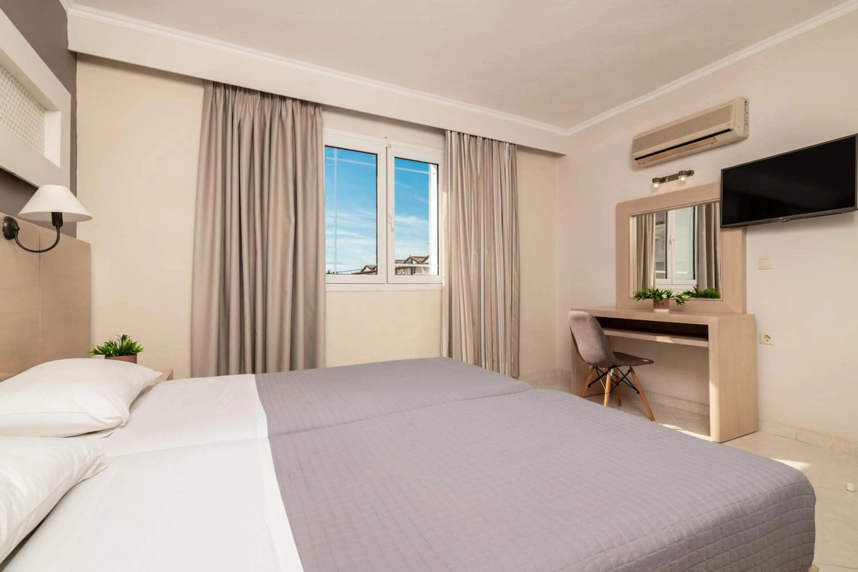 Standard Family Room in Karras Hotel