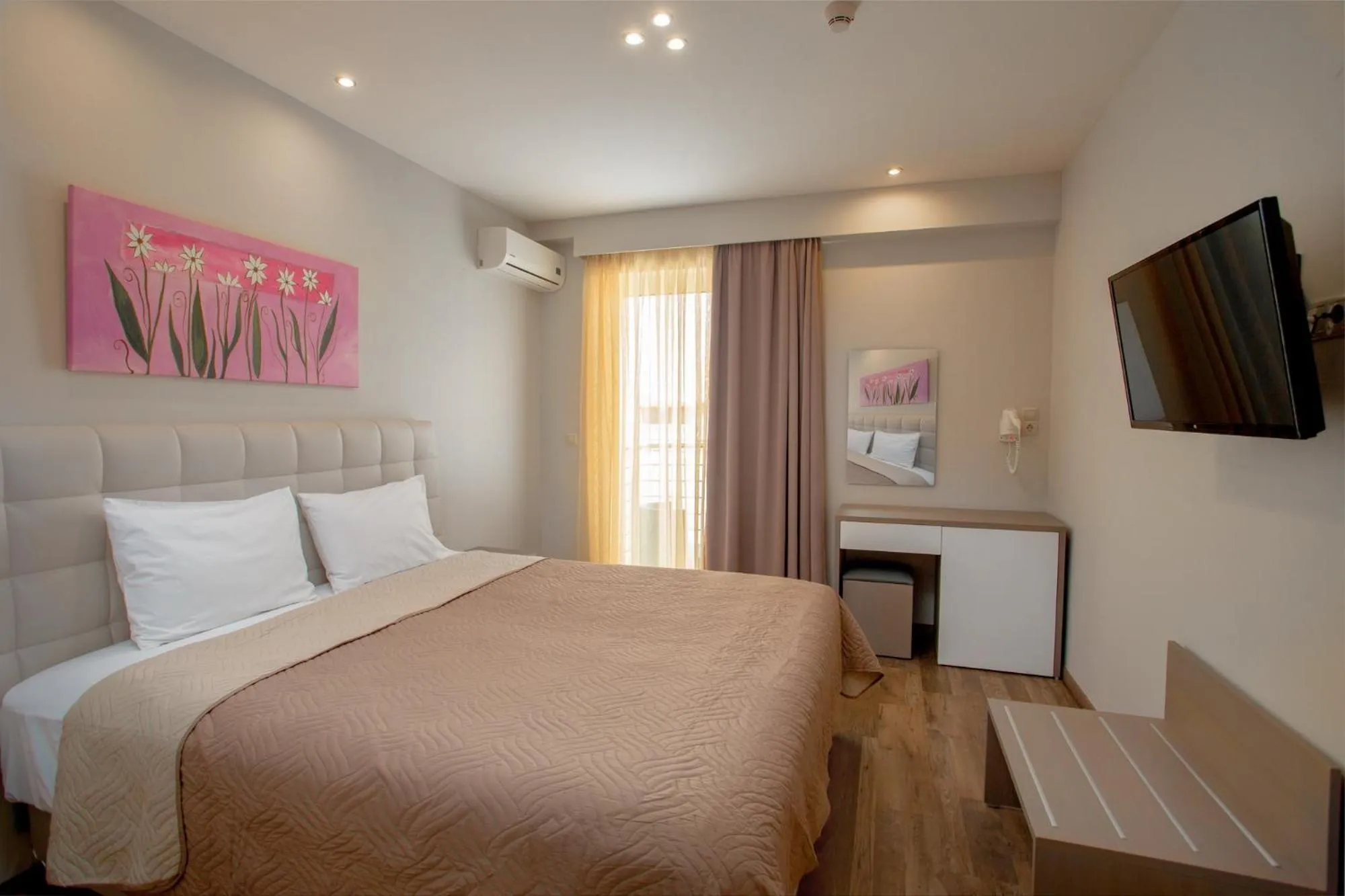 Deluxe Double or Twin Room with City View in Irini Hotel