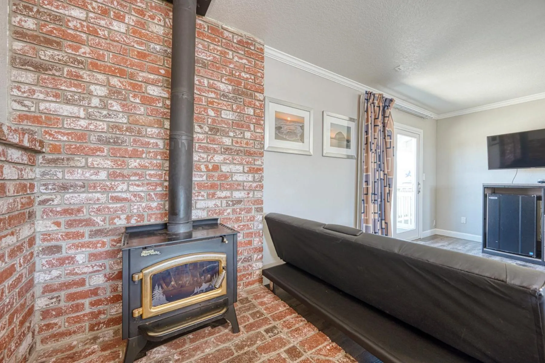 Deluxe King Suite in Harbor House Inn