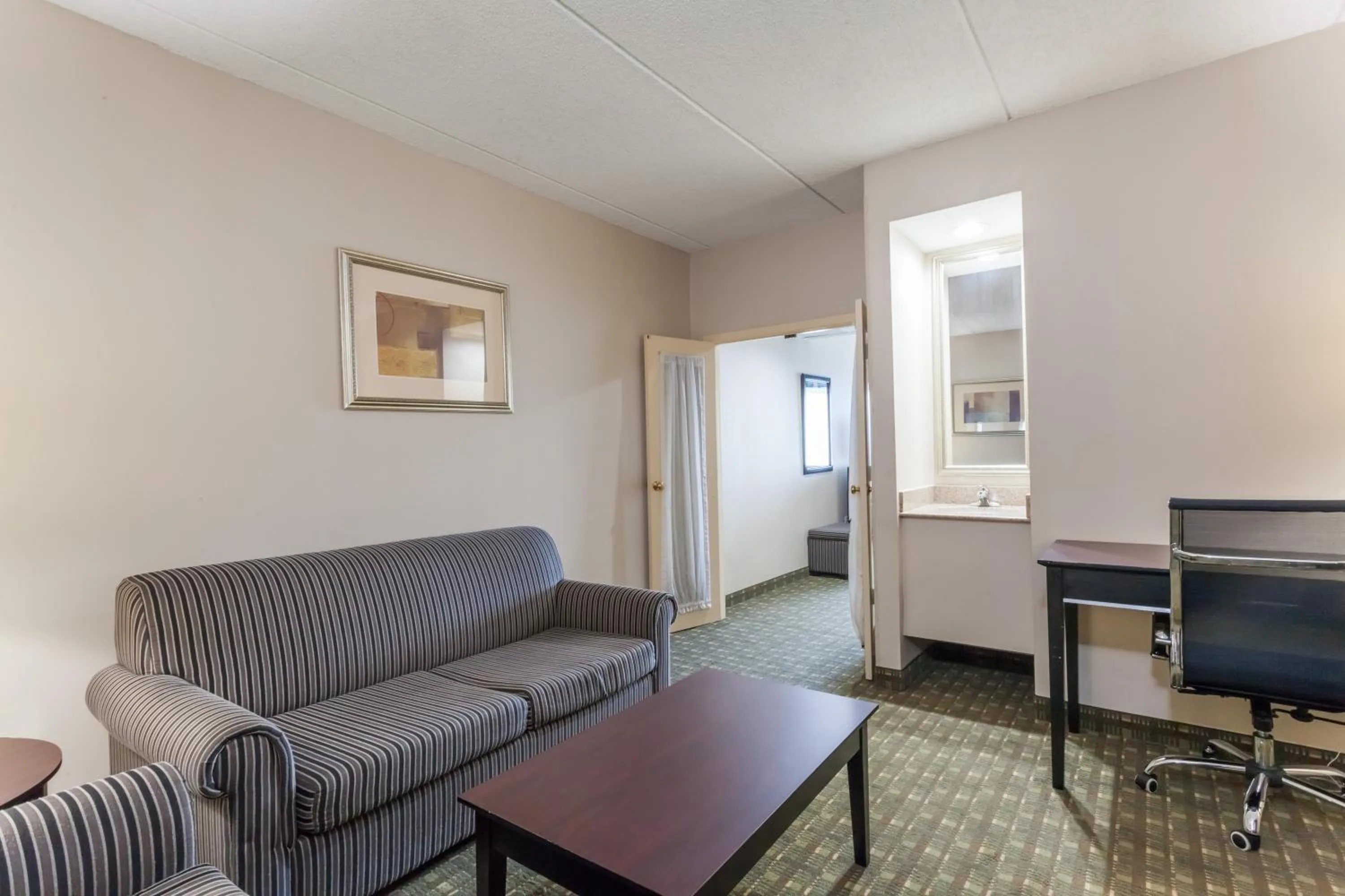 Deluxe King Studio Suite - Non-Smoking in Ramada by Wyndham Newburgh/West Point
