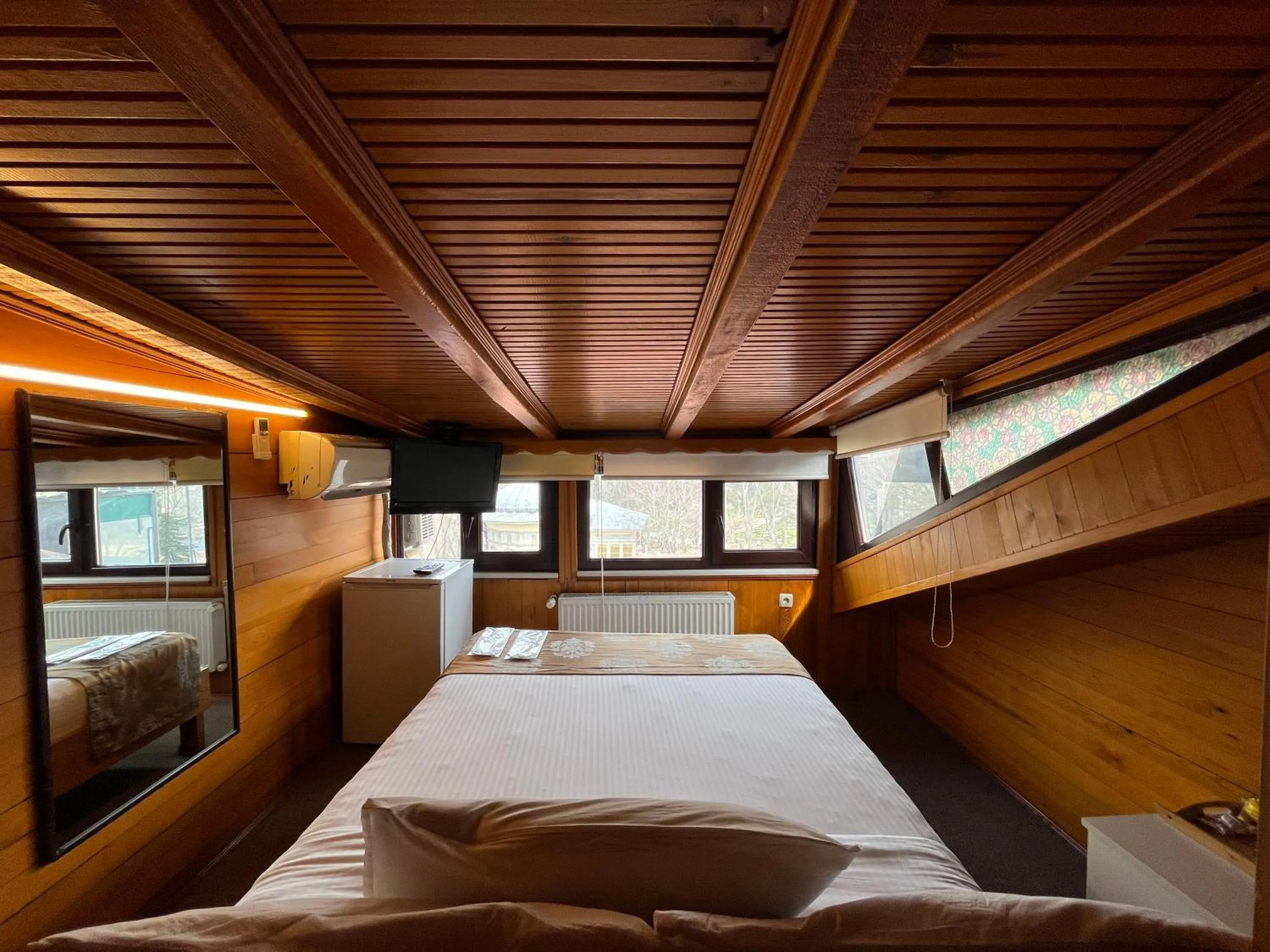 Economy Double Room in Le Safran Suite Hotel