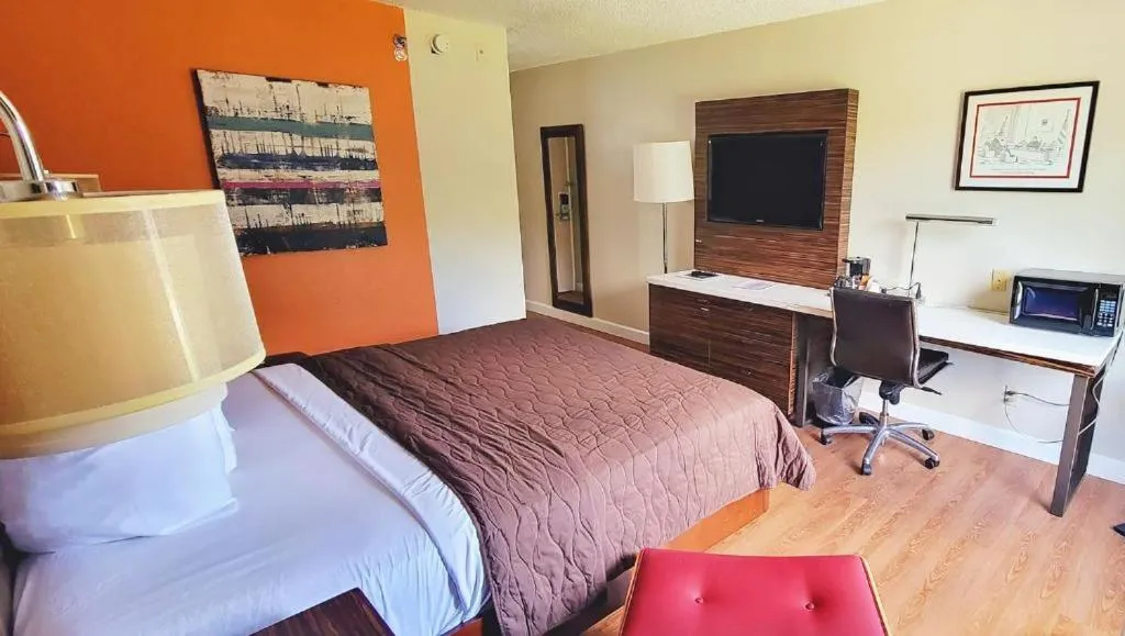 Bed in Studios & Suites 4 Less Charlotte