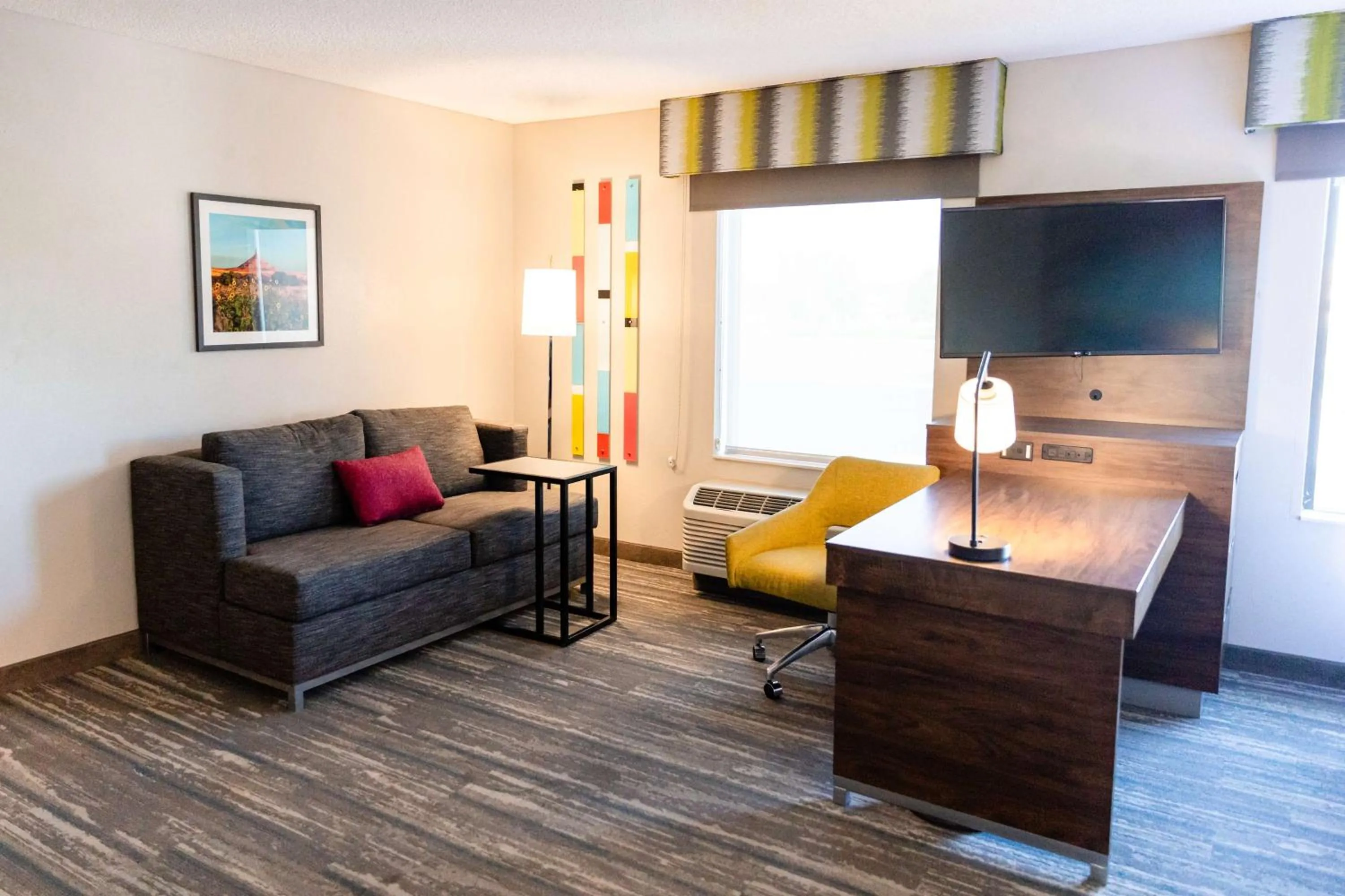 One-Bedroom King Suite with Whirlpool - Non-Smoking  in Hampton Inn & Suites Scottsbluff