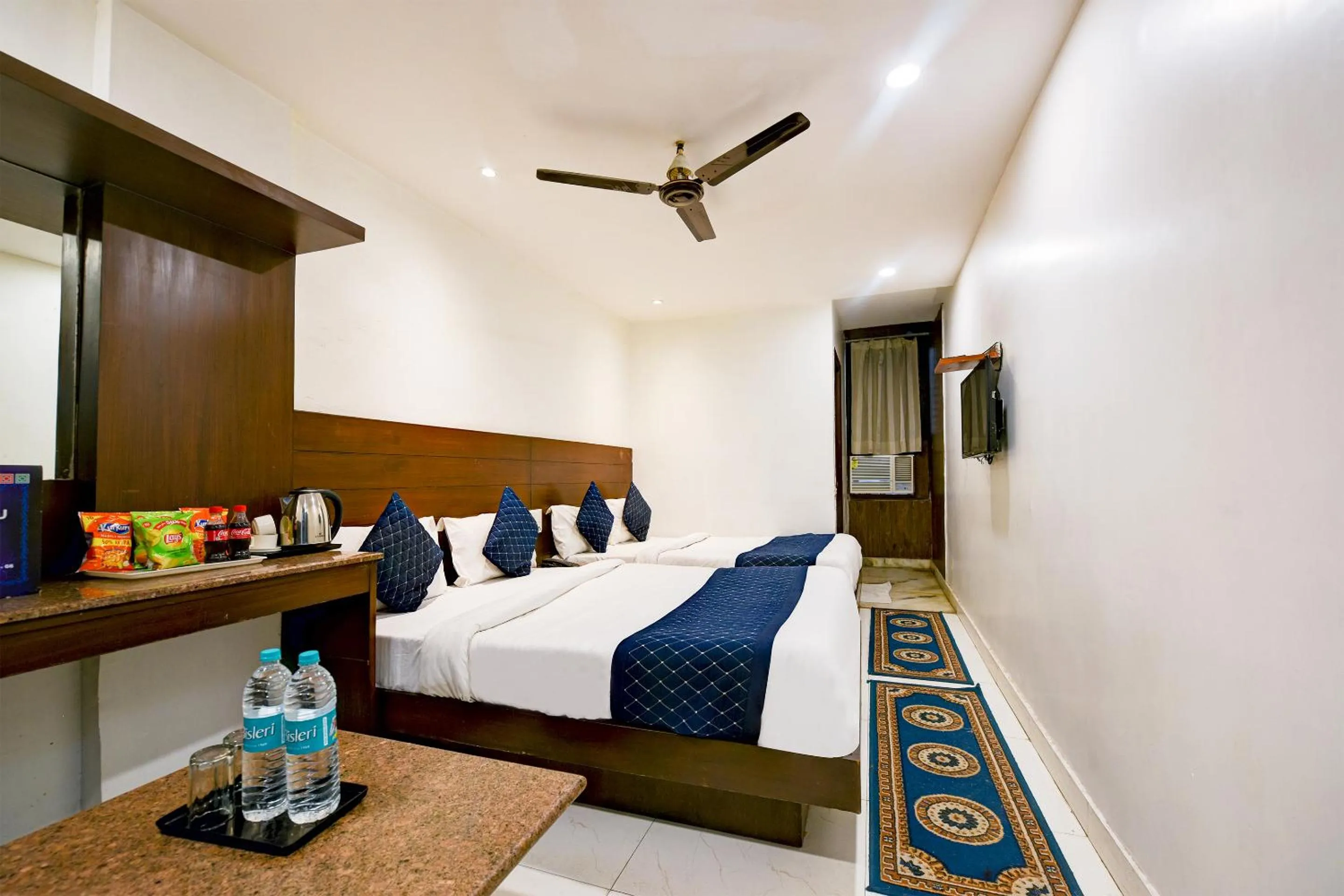 Deluxe Family Room in The Raj at New Delhi Railway Station