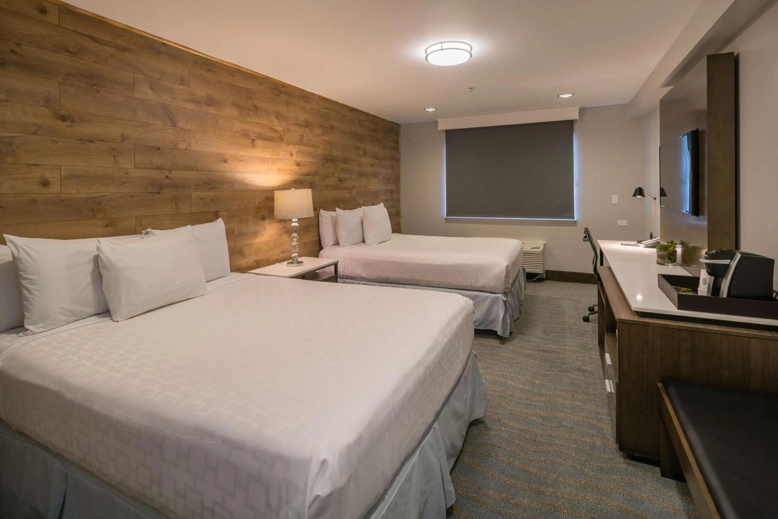 Deluxe Queen Room with Two Queen Beds and Jetted Tub - Non-Smoking in The Row Hotel; BW Signature Collection