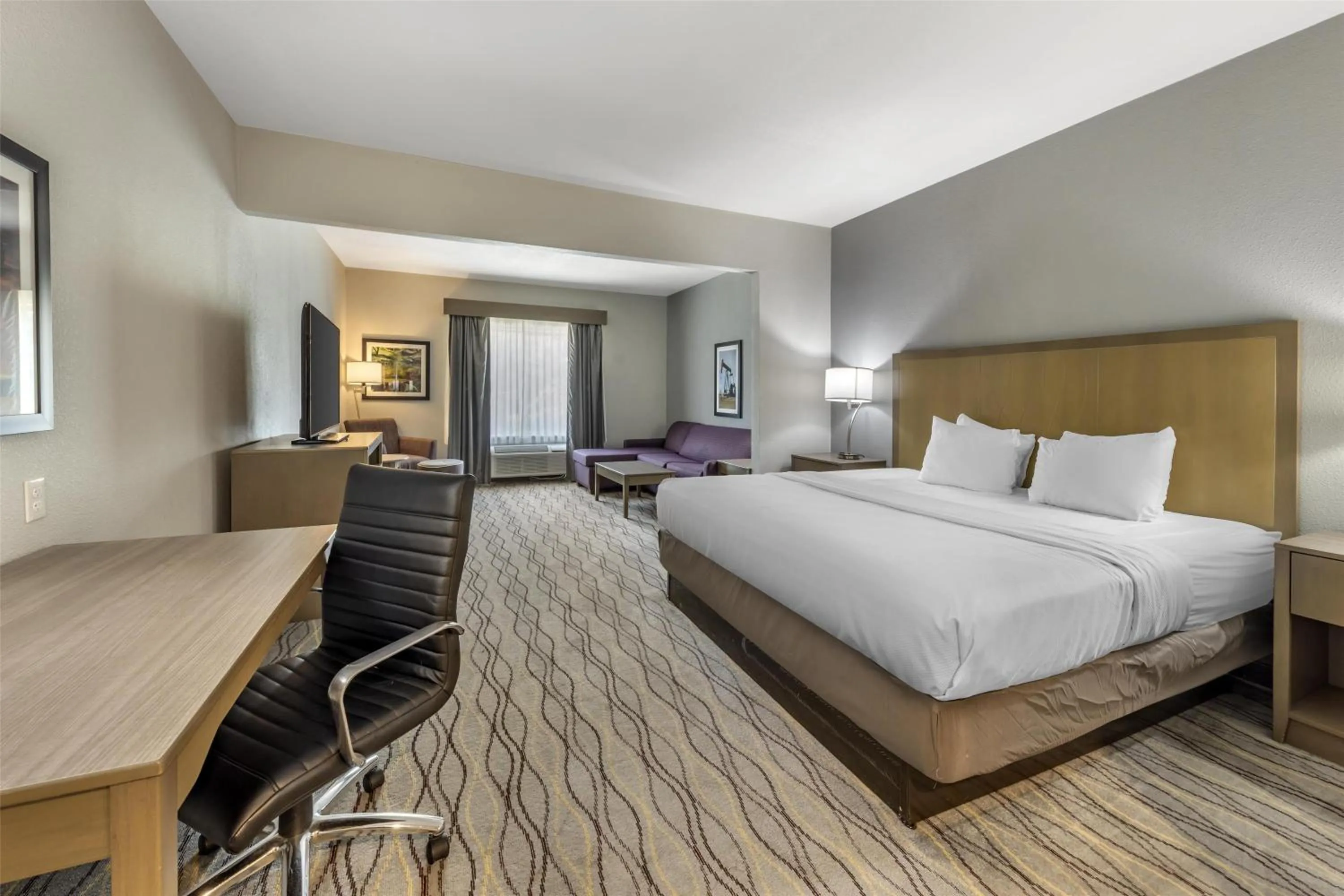 King Suite in Best Western Plus Pauls Valley