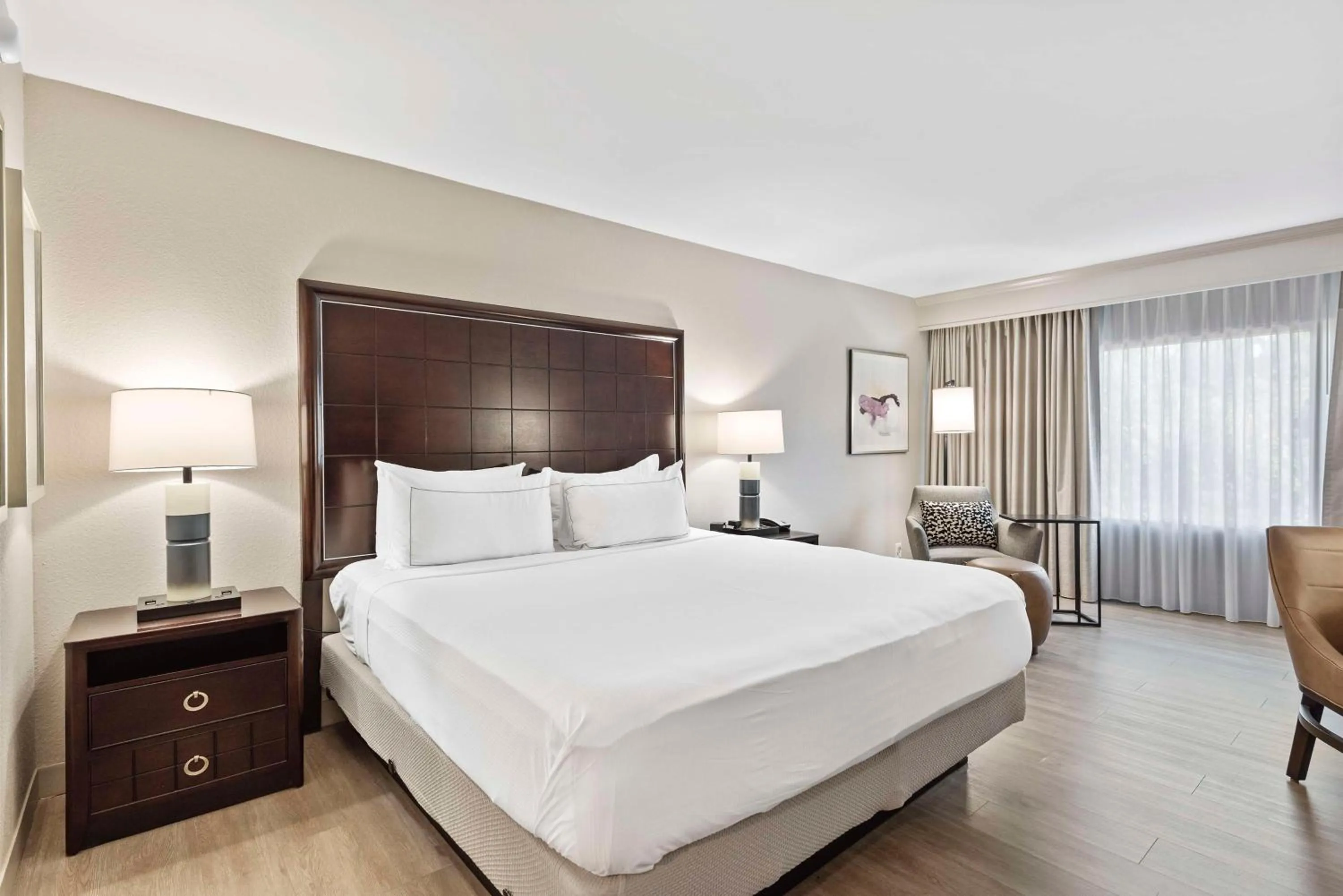 King Room - Non-Smoking in DoubleTree by Hilton Columbus