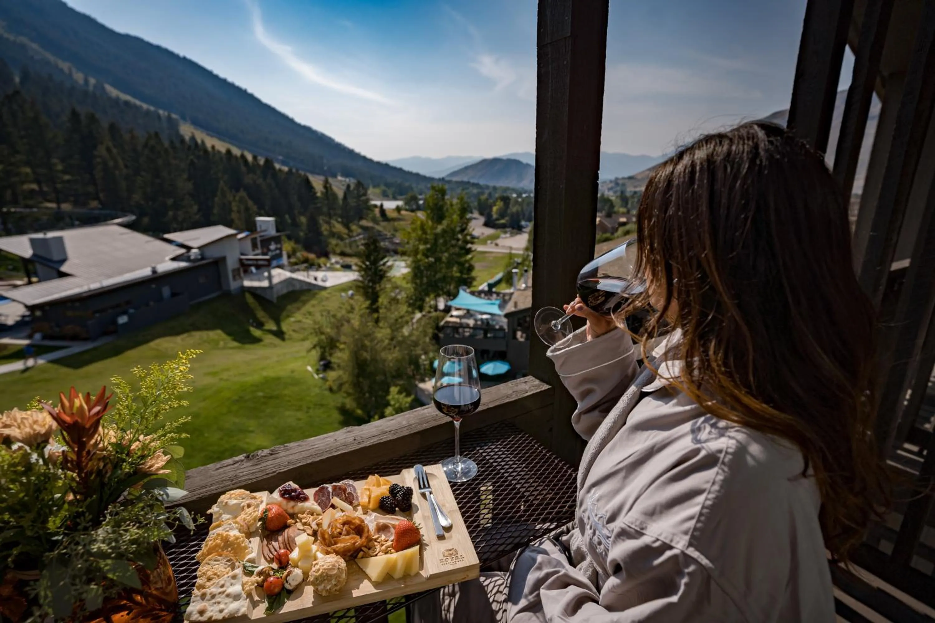 Queen Room with Two Queen Beds with Balcony in Snow King Resort