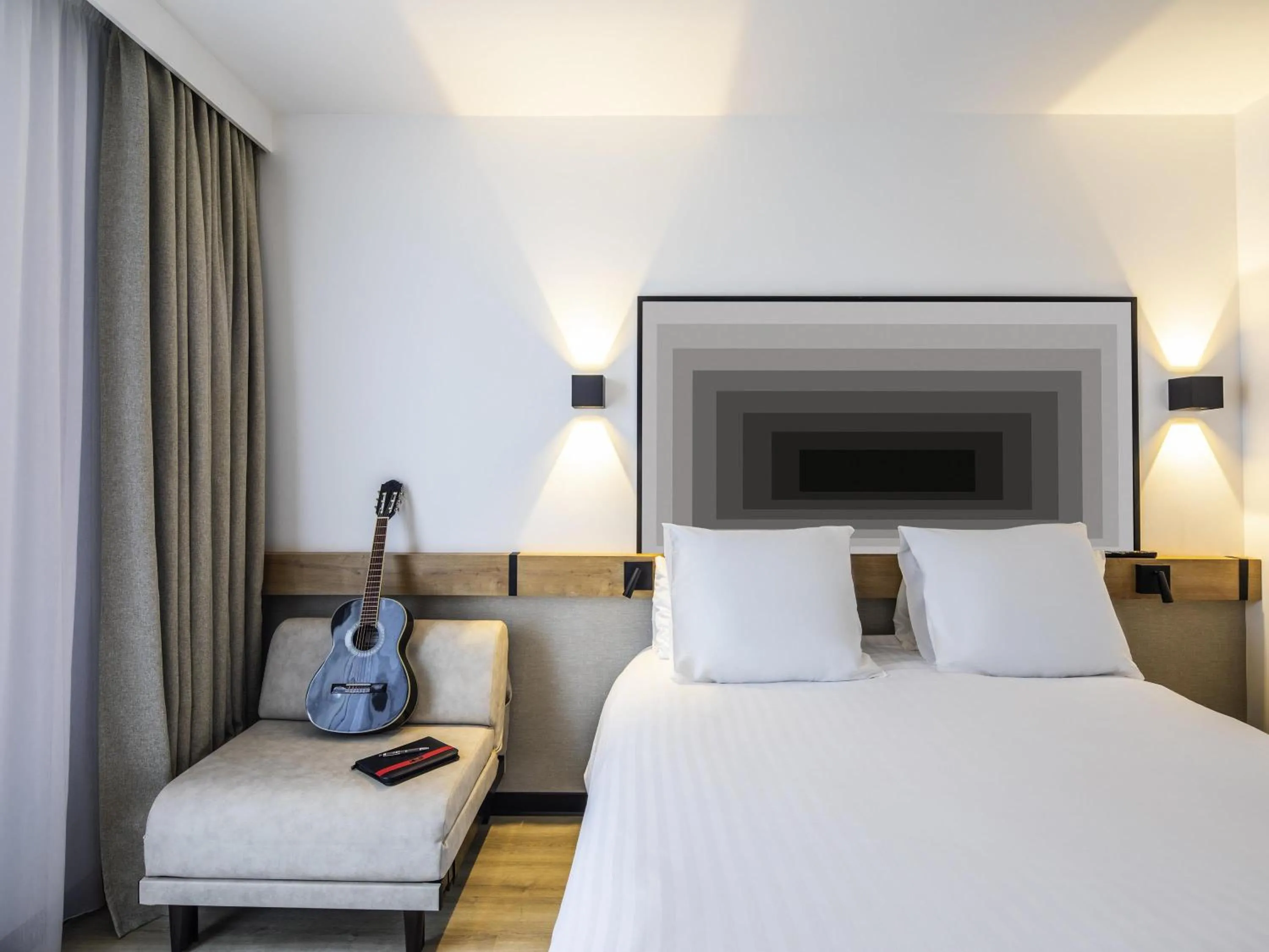 Standard Room with One Double Bed and One Single Bed in ibis Brest Centre