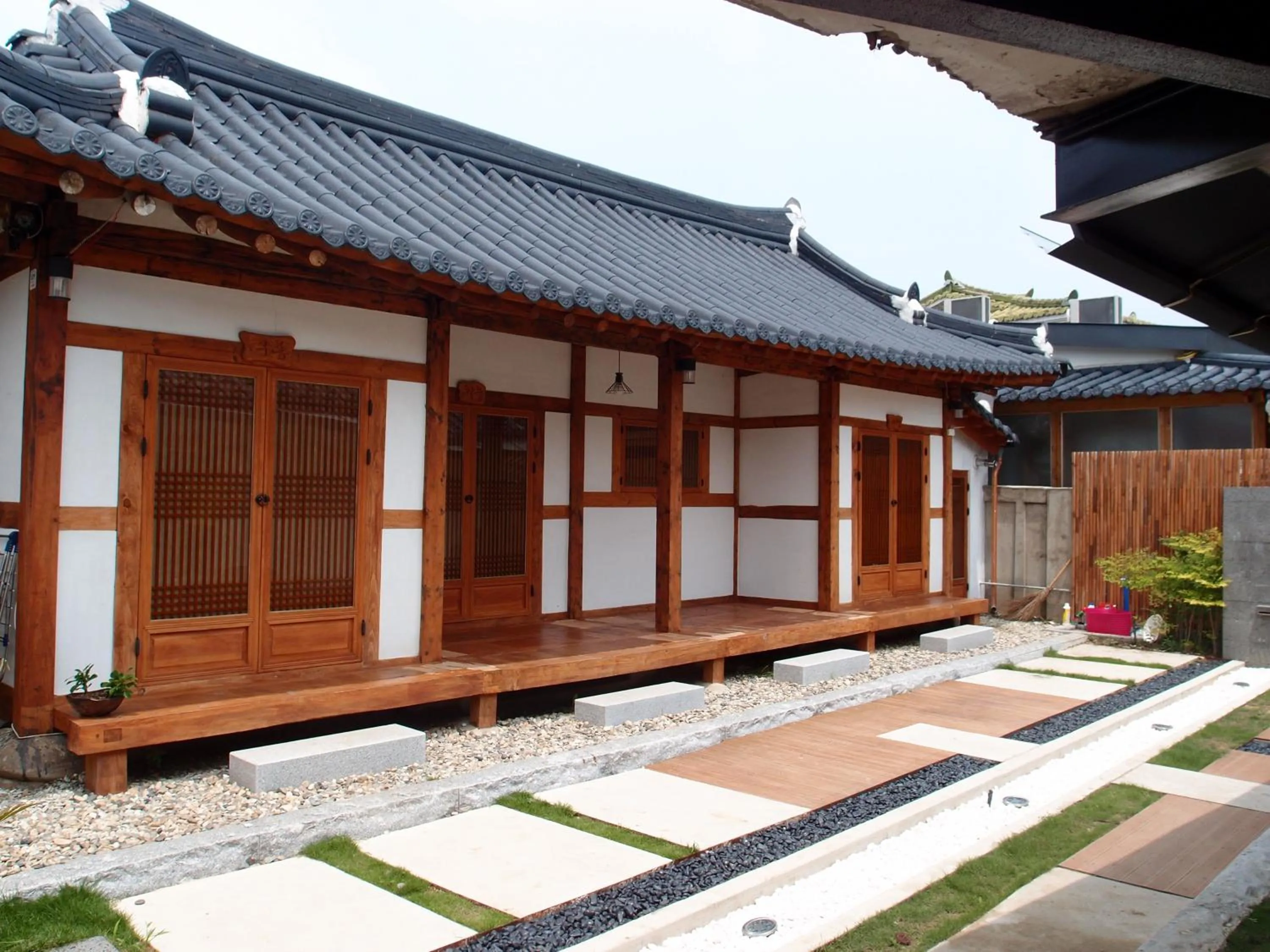 Korean Style Double Room with Private Bathroom in Sarangroo