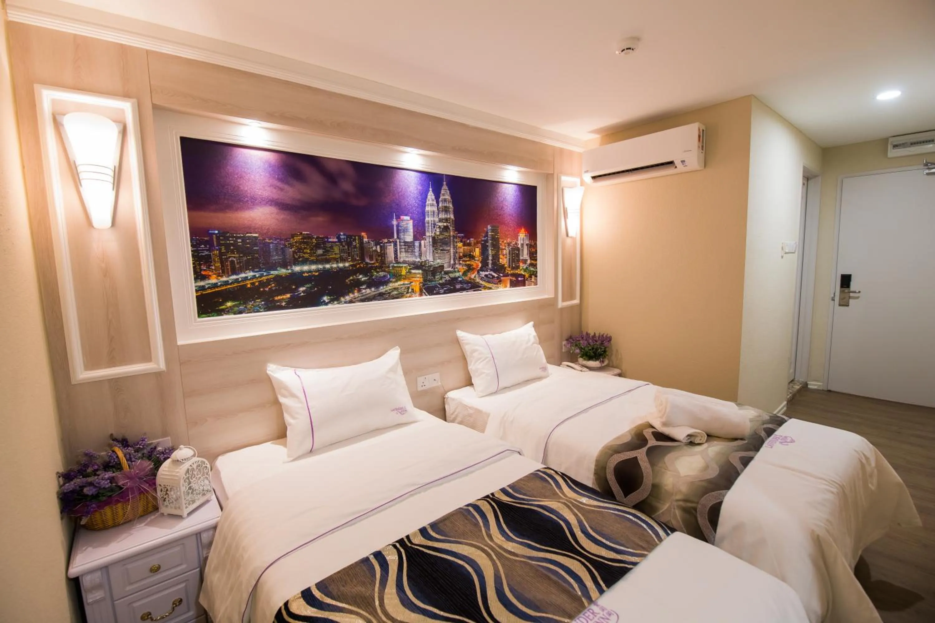 Superior Twin Room in Lavender Inn USJ