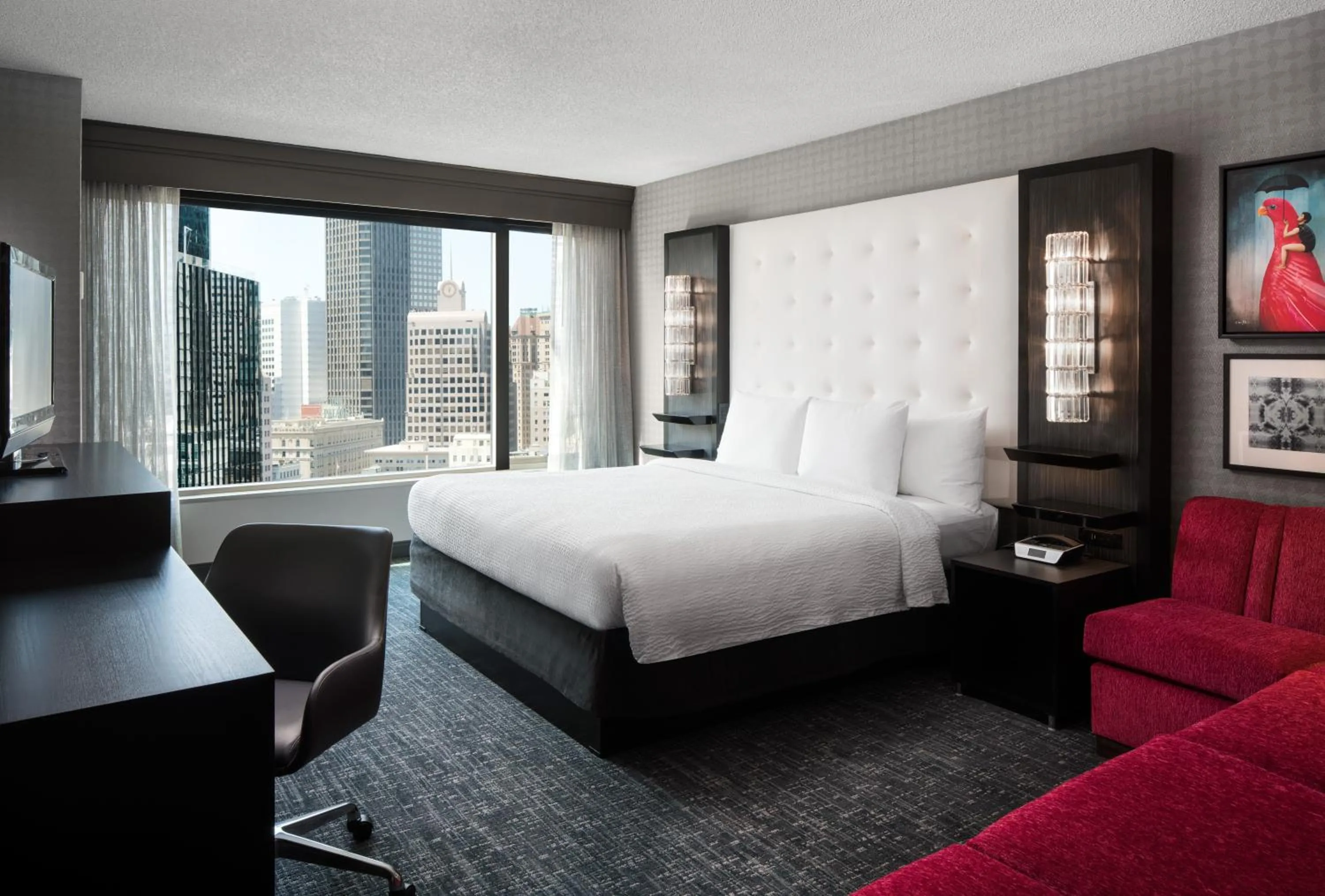 Guest room with king bed, city view - High Floor in The Clancy, Autograph Collection