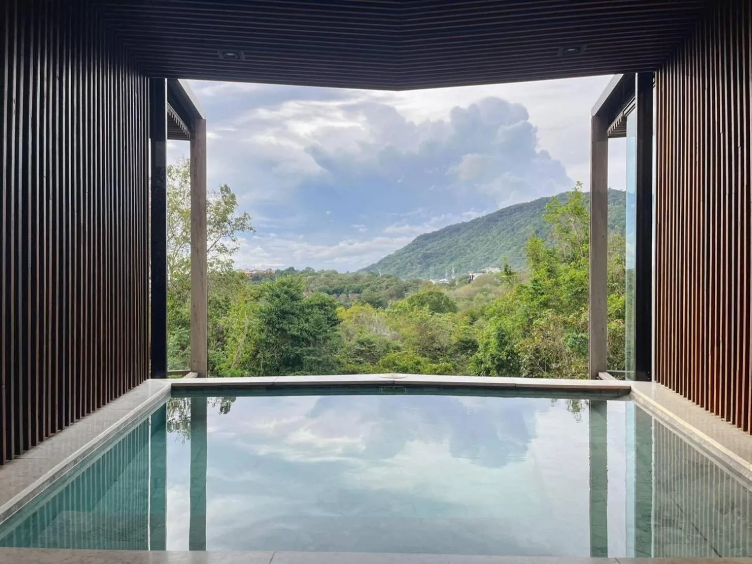 Suite with Mountain View in The Cabin Beach Resort