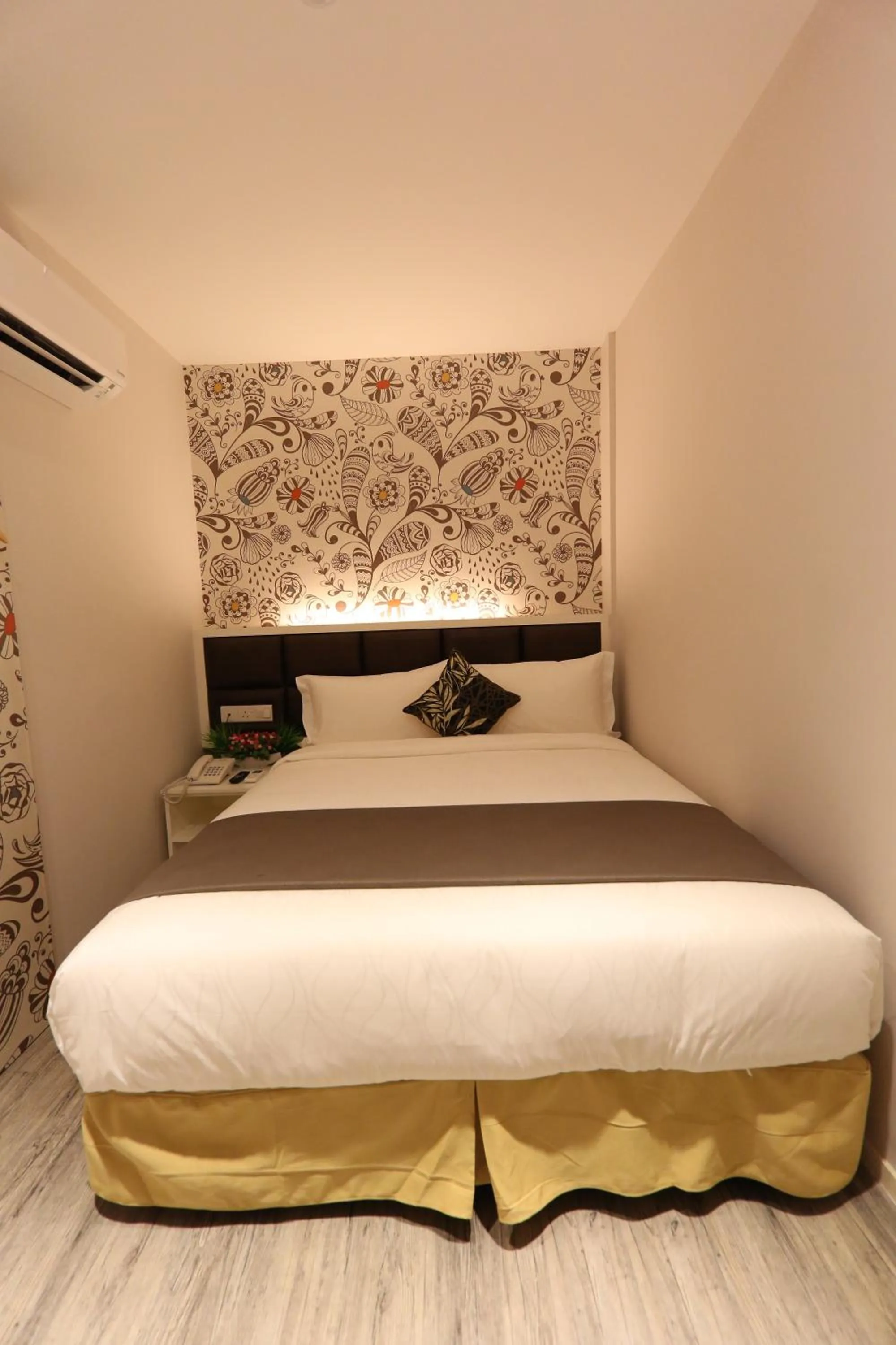 Superior Double Room in M&M Hotel