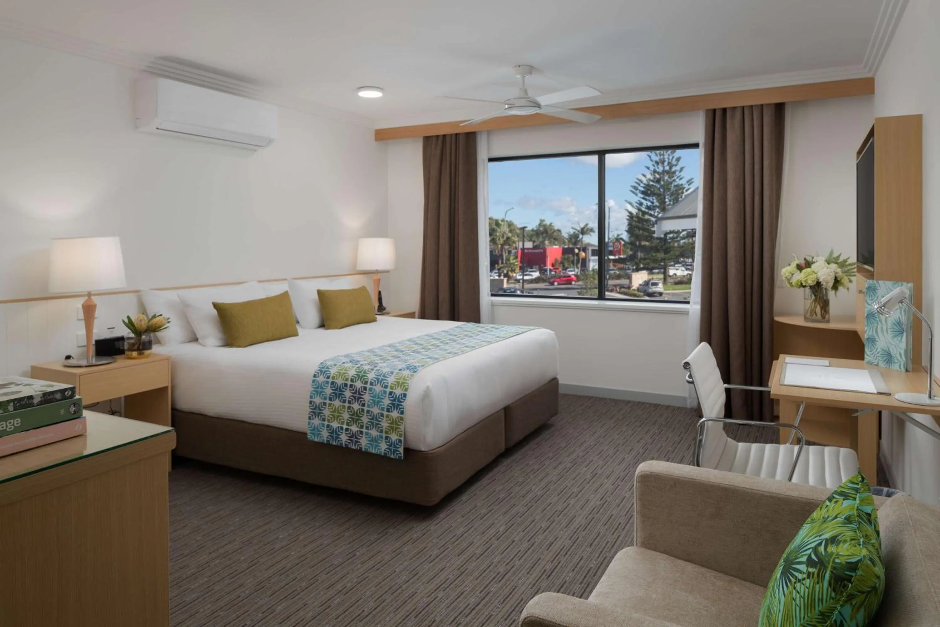 Standard King Room in Sails Port Macquarie by Rydges