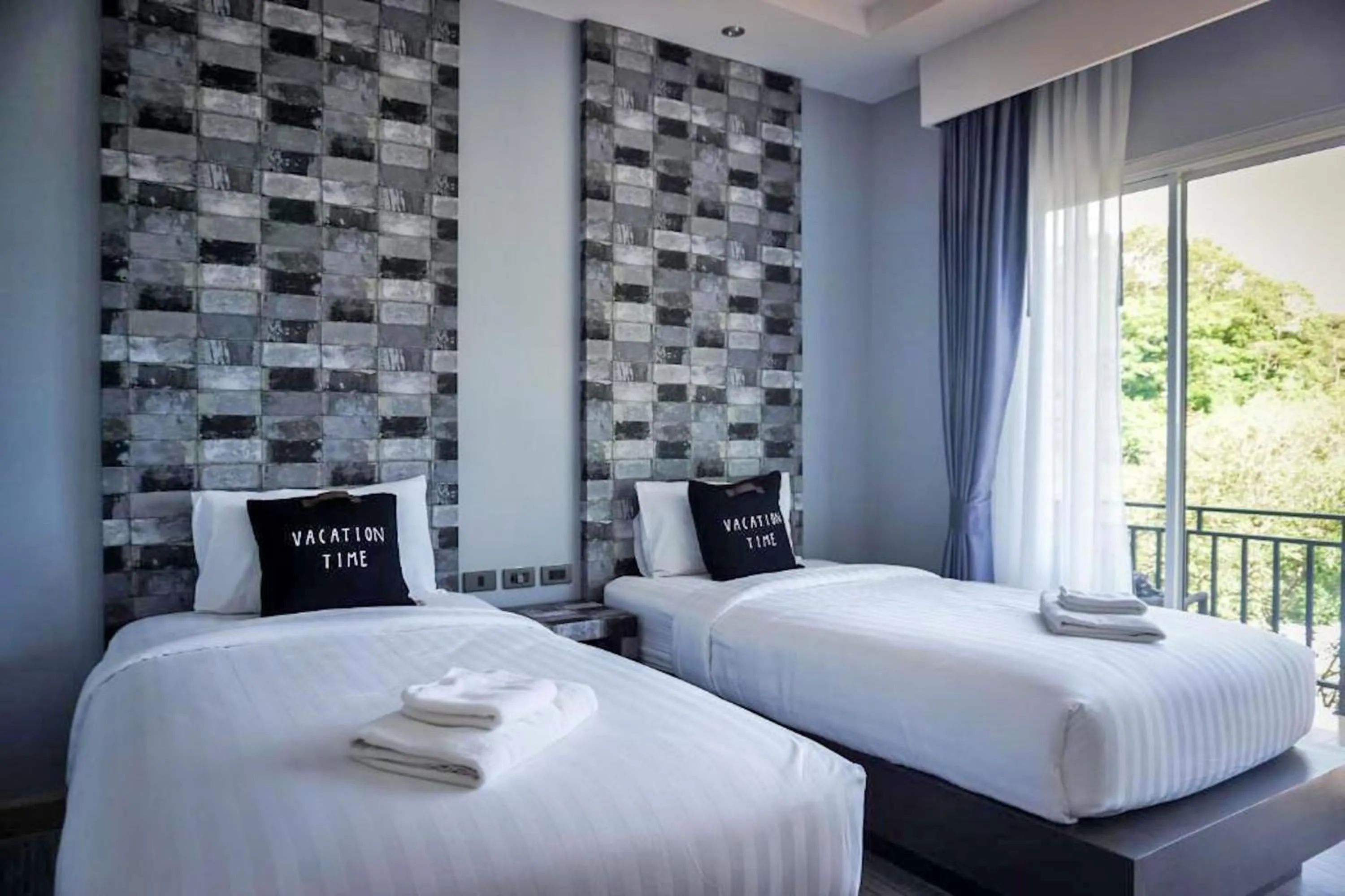 Twin Room with Mountain View in U Rip Resort Phi Phi Hotel