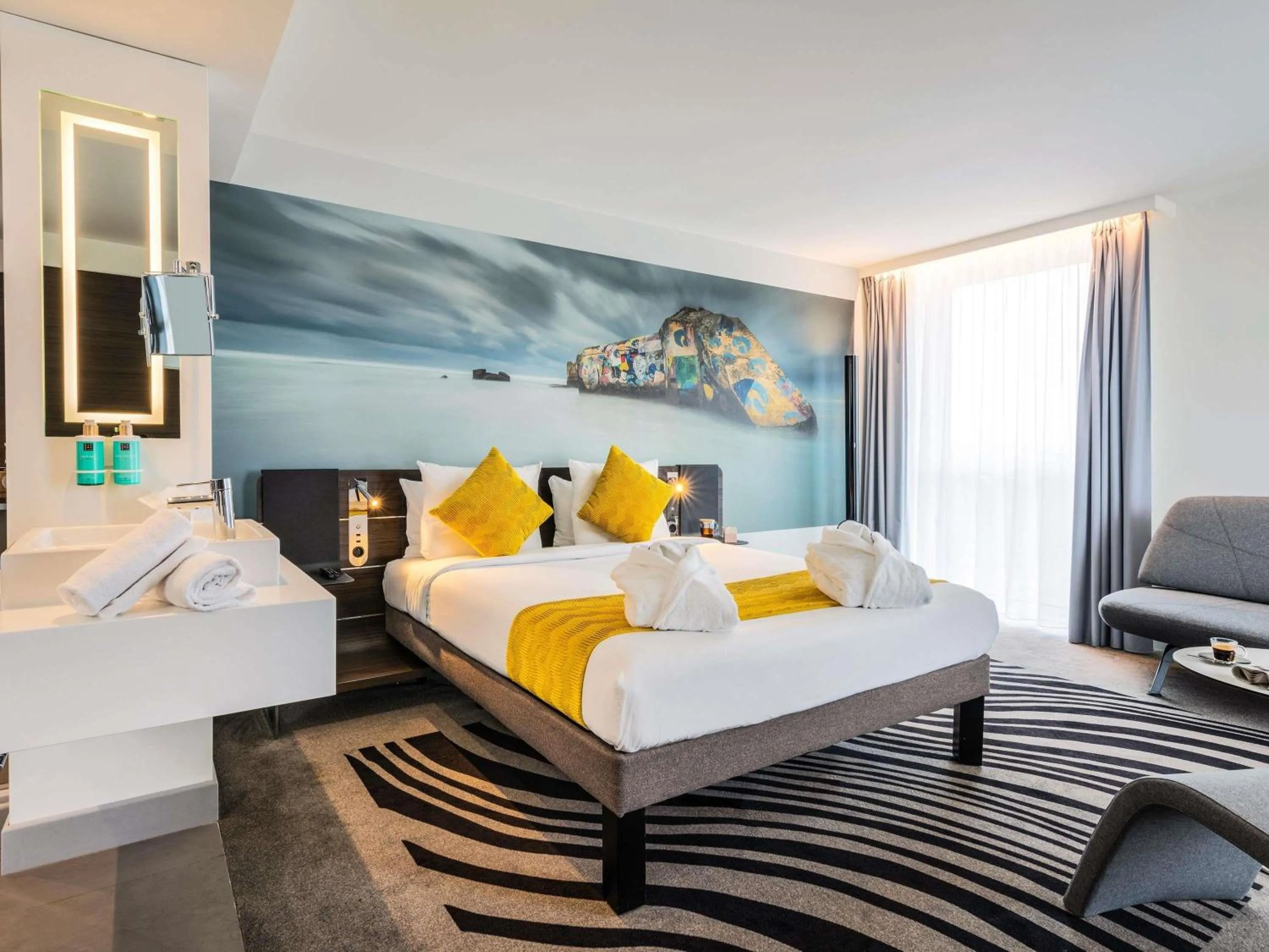 Suite with Double Bed in Novotel Paris Coeur d'Orly Airport