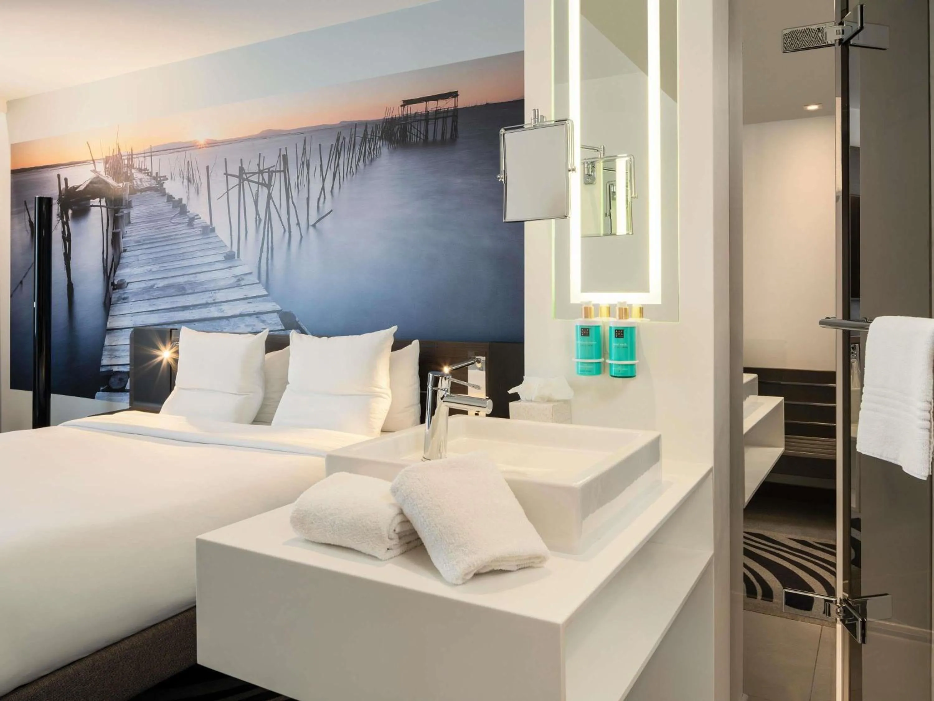 Executive Double Room with Sofa Bed in Novotel Paris Coeur d'Orly Airport