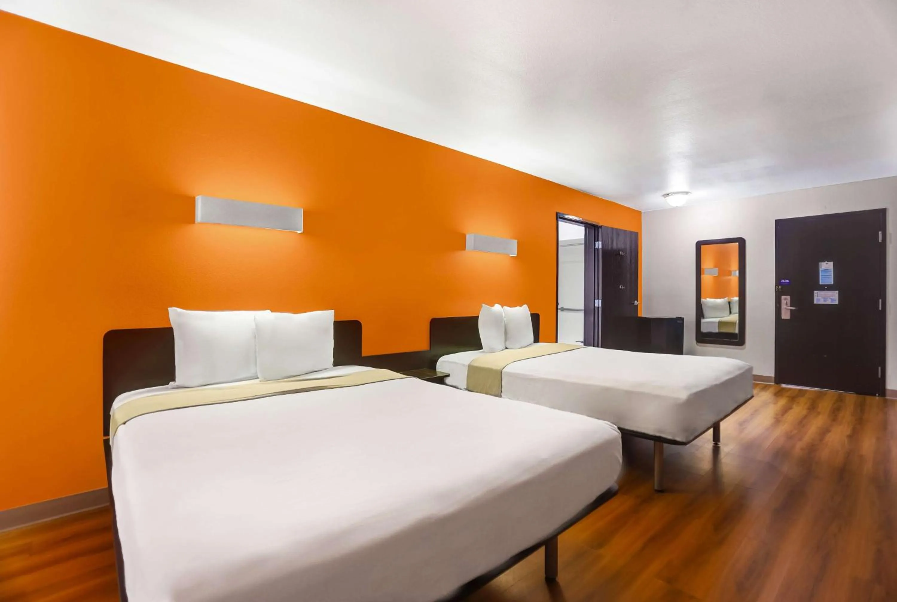 Queen Room with Two Queen Beds - Non-Smoking in Motel 6-Apache Junction, AZ