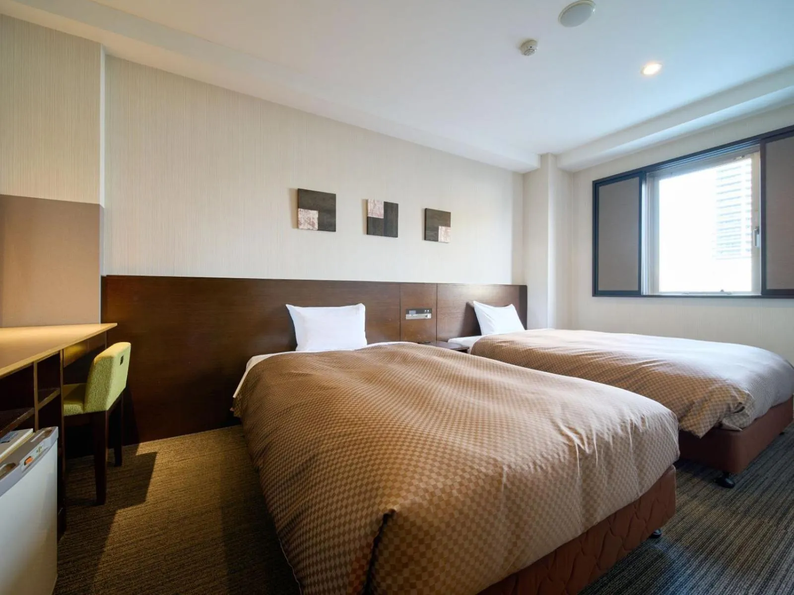 Universal Twin Room with Large Bathroom - Non-Smoking in Meitetsu Inn Kariya