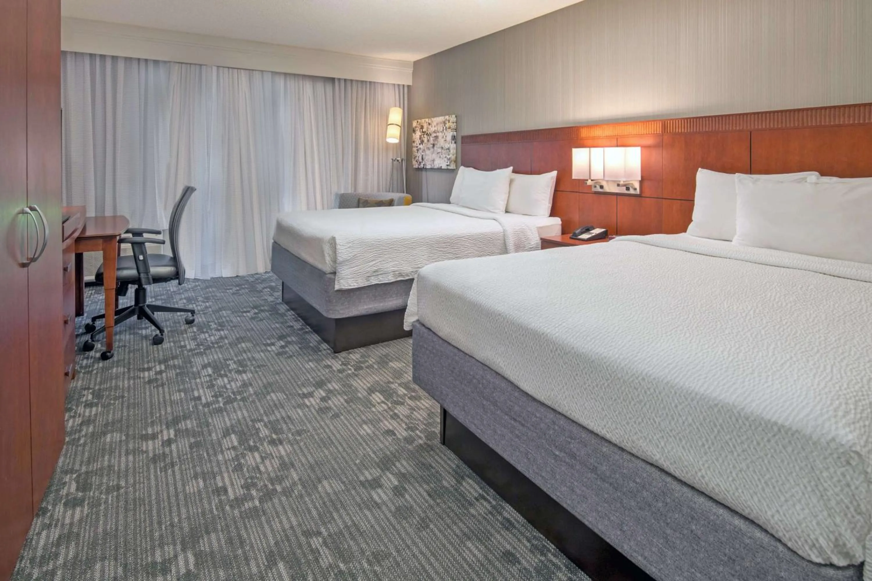 Deluxe Two Queens - Hearing Accessible in Sonesta Select Seattle Bellevue Redmond