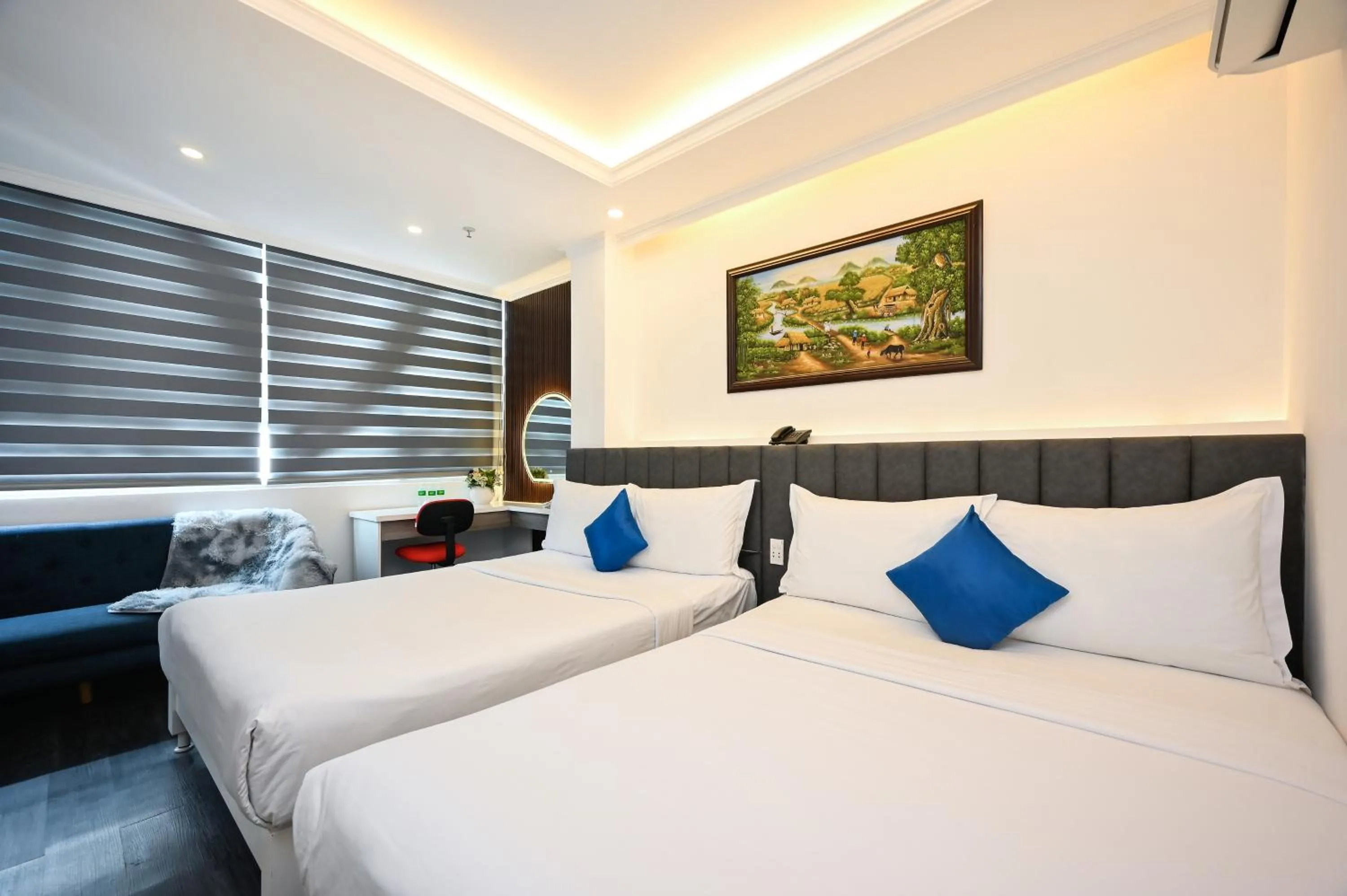 Family Room with City View in Ruby Saigon Hotel - Ben Thanh