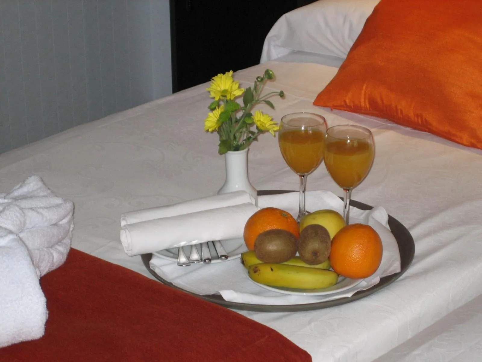 Queen Single Room in La Casa de la Trinidad