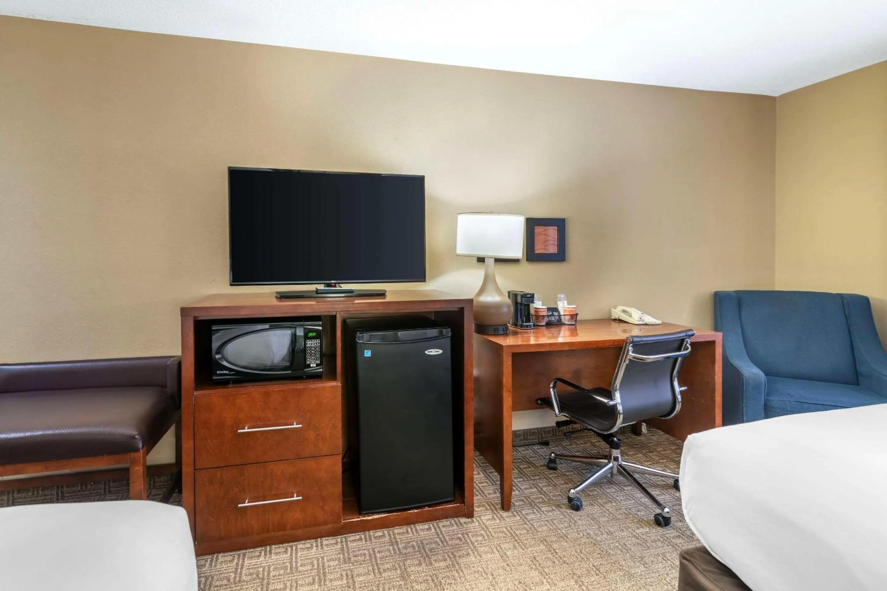 Queen Room with Two Queen Beds - Non-Smoking in Comfort Inn & Suites Dover-Portsmouth