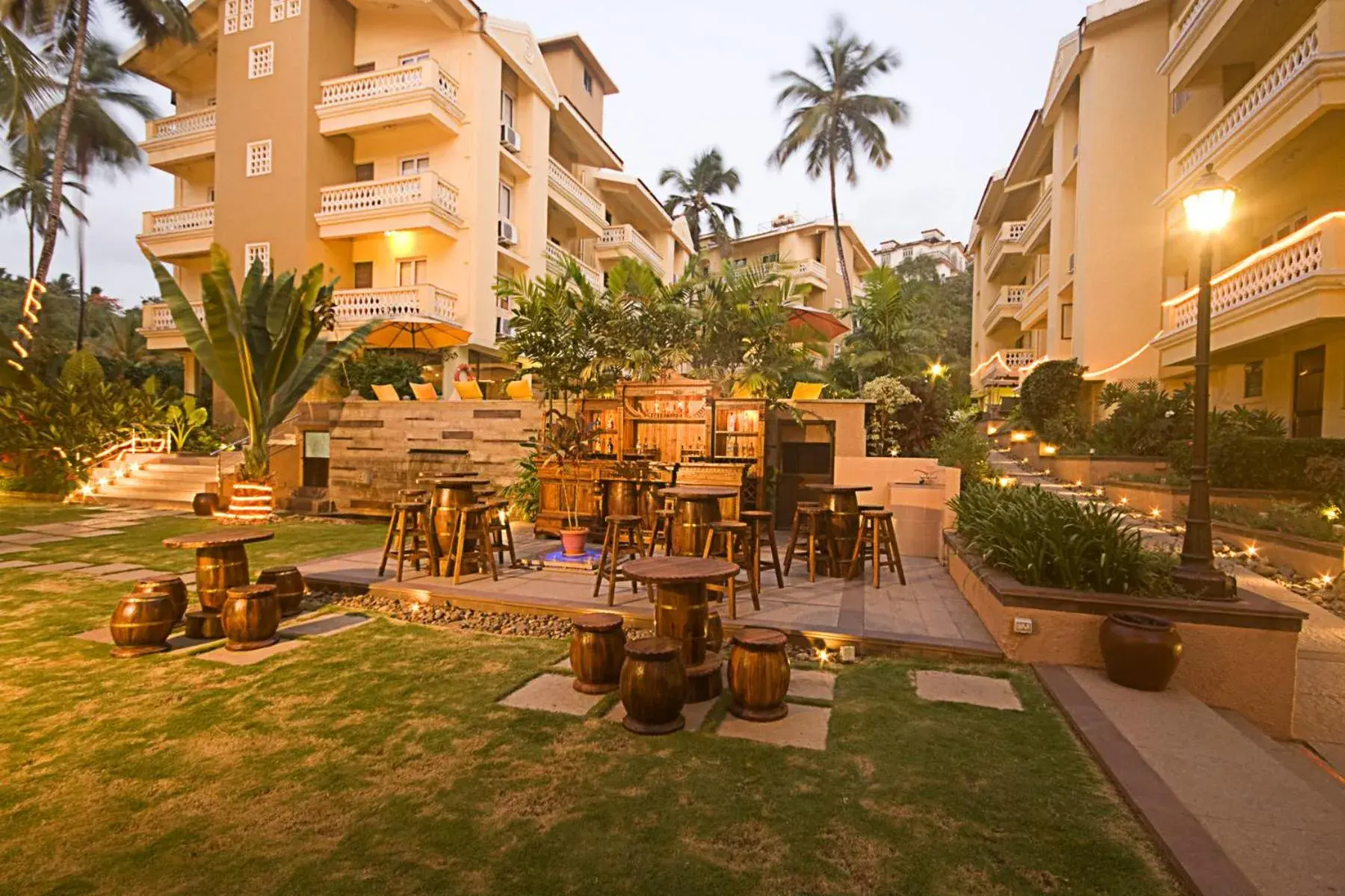 Sandalwood Hotel & Suites Sandalwood Hotel & Suites